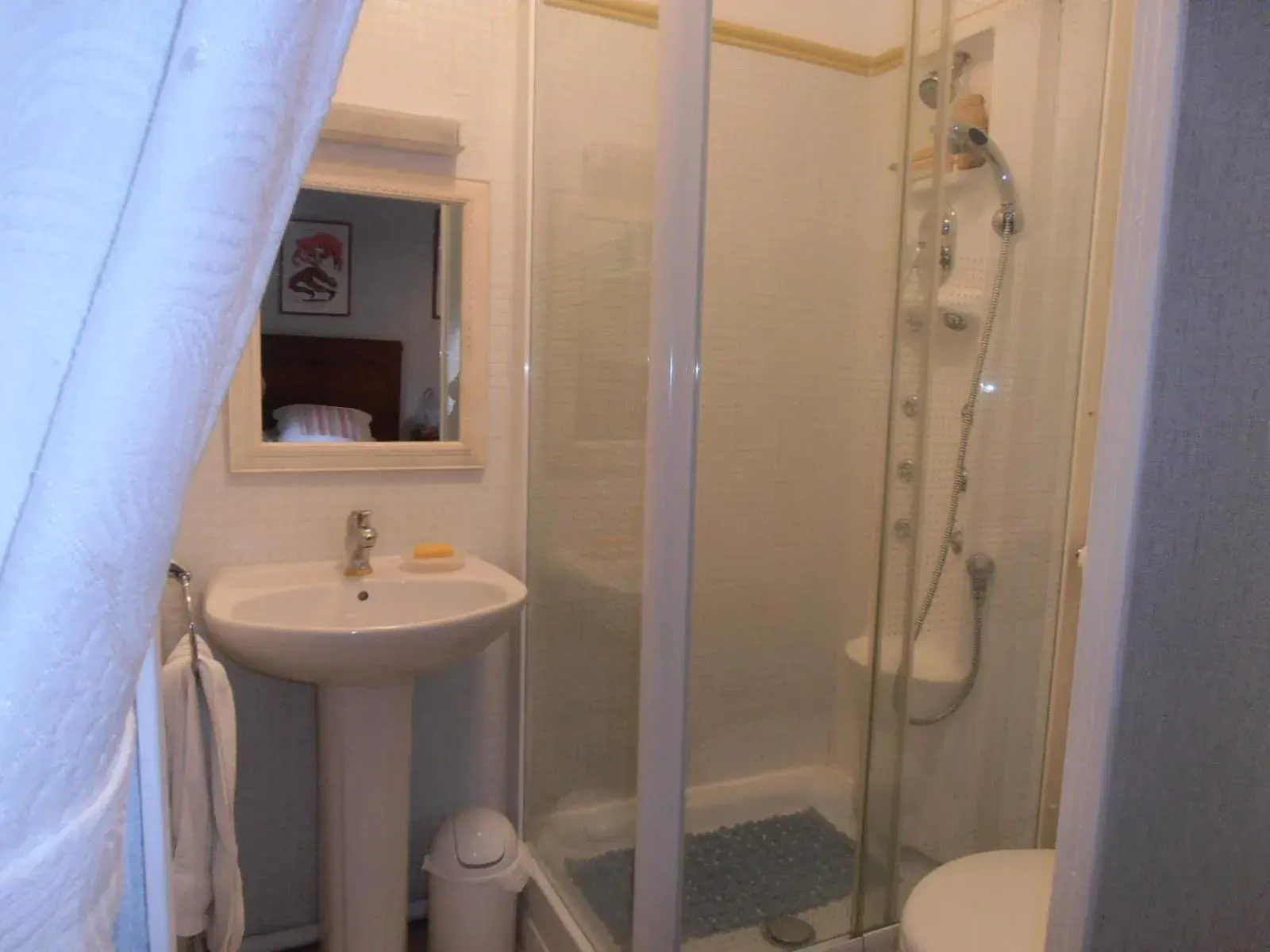 Twin Room with Private Bathroom in L'Orchidée Twin Room with Private Bathroom in L'Orchidée