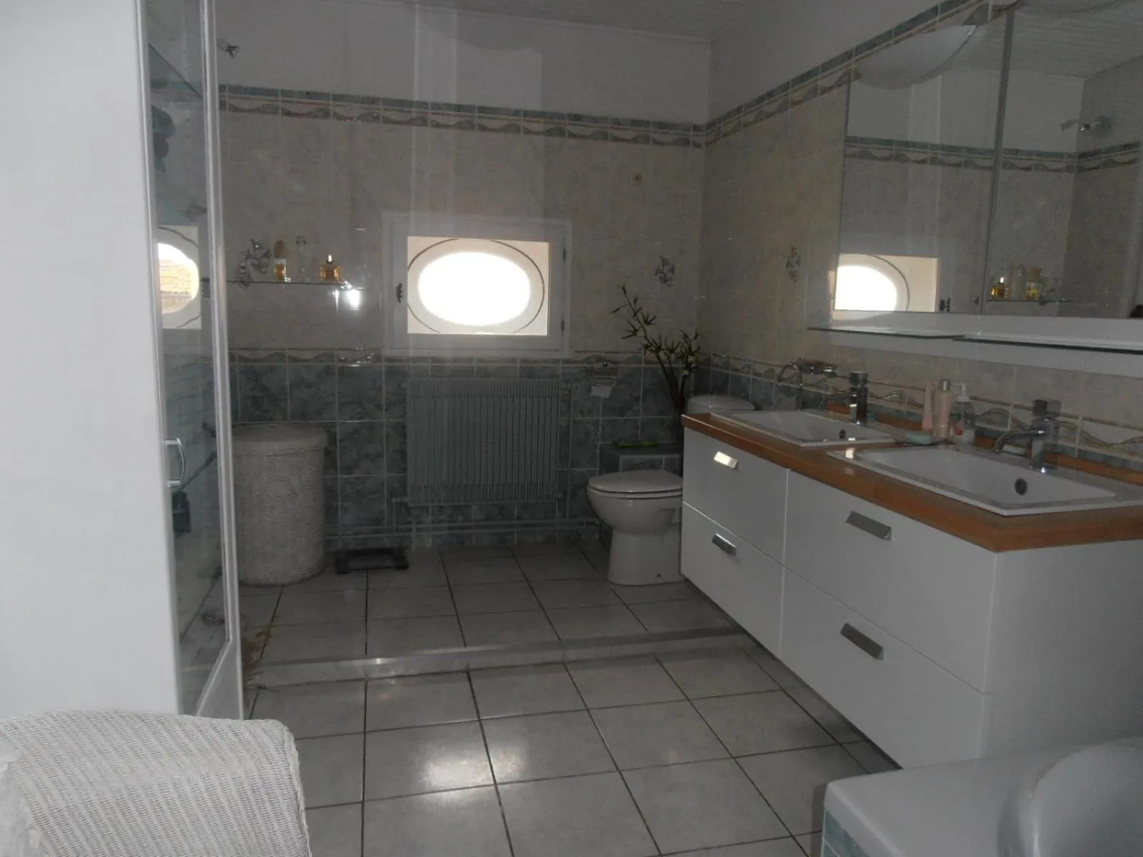 Bathroom in L'Orchidée