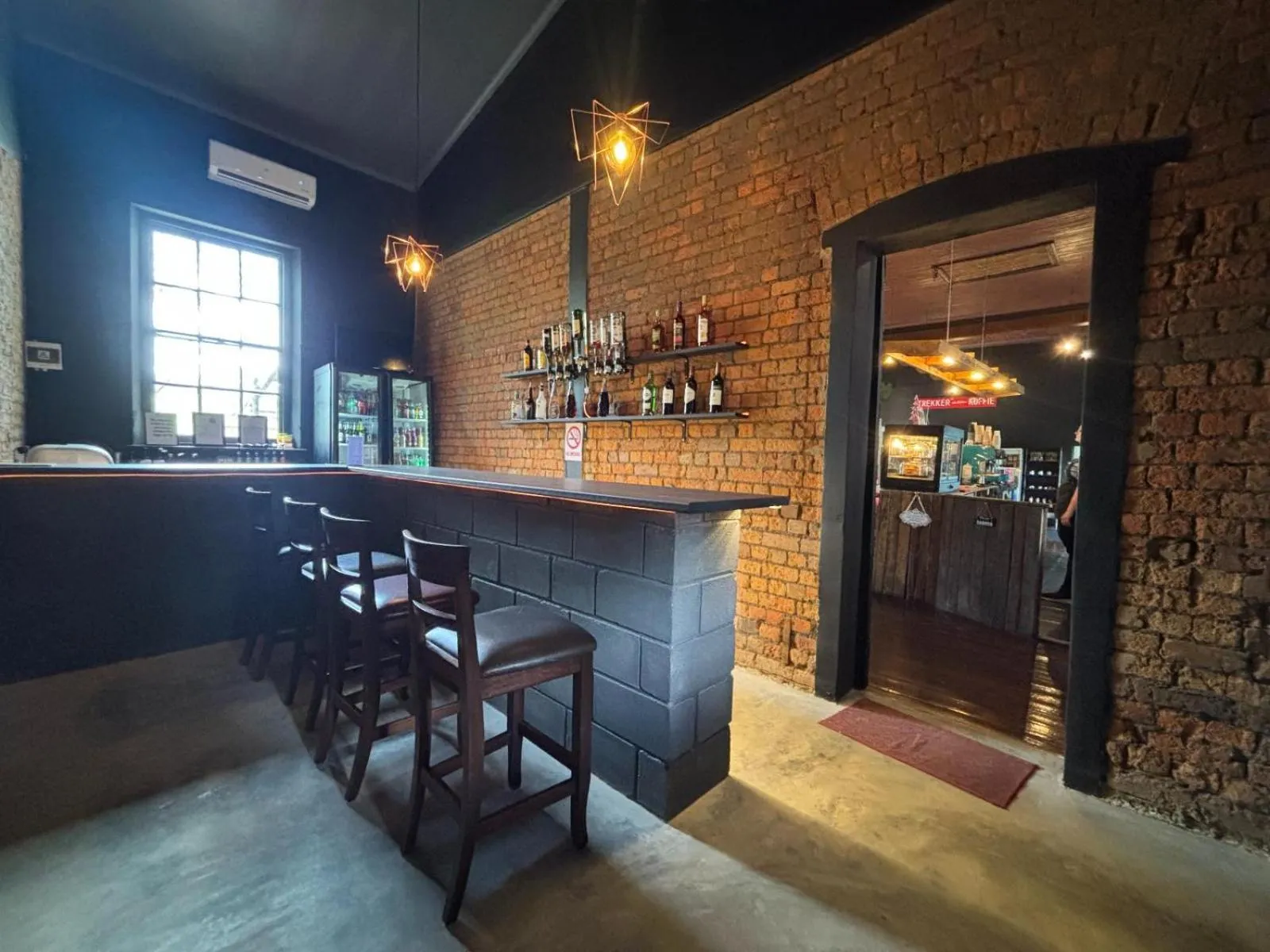 Lounge or bar in Hendersons Lodge Ltd