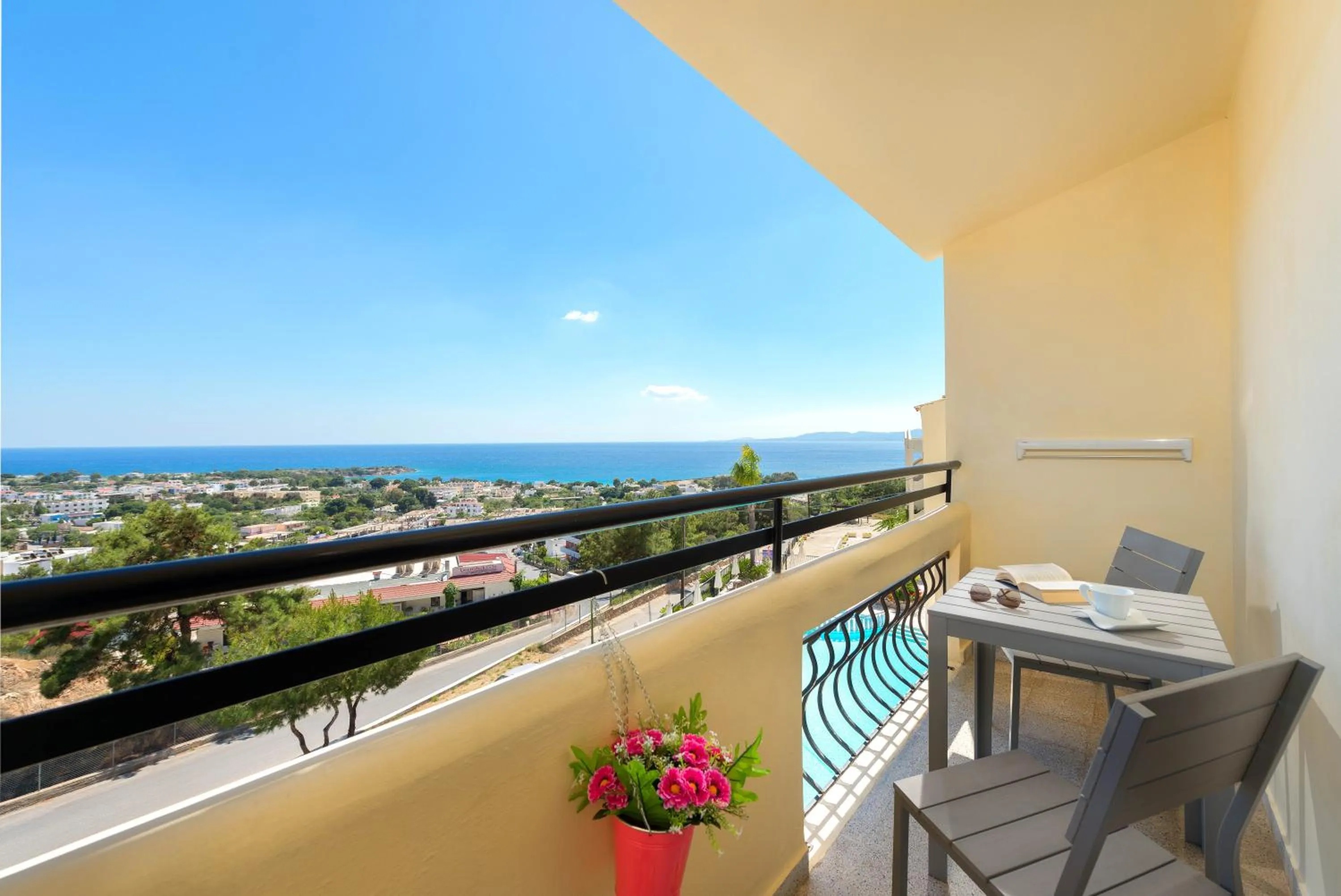 Balcony/Terrace in Pefkos View Suites & Maisonette