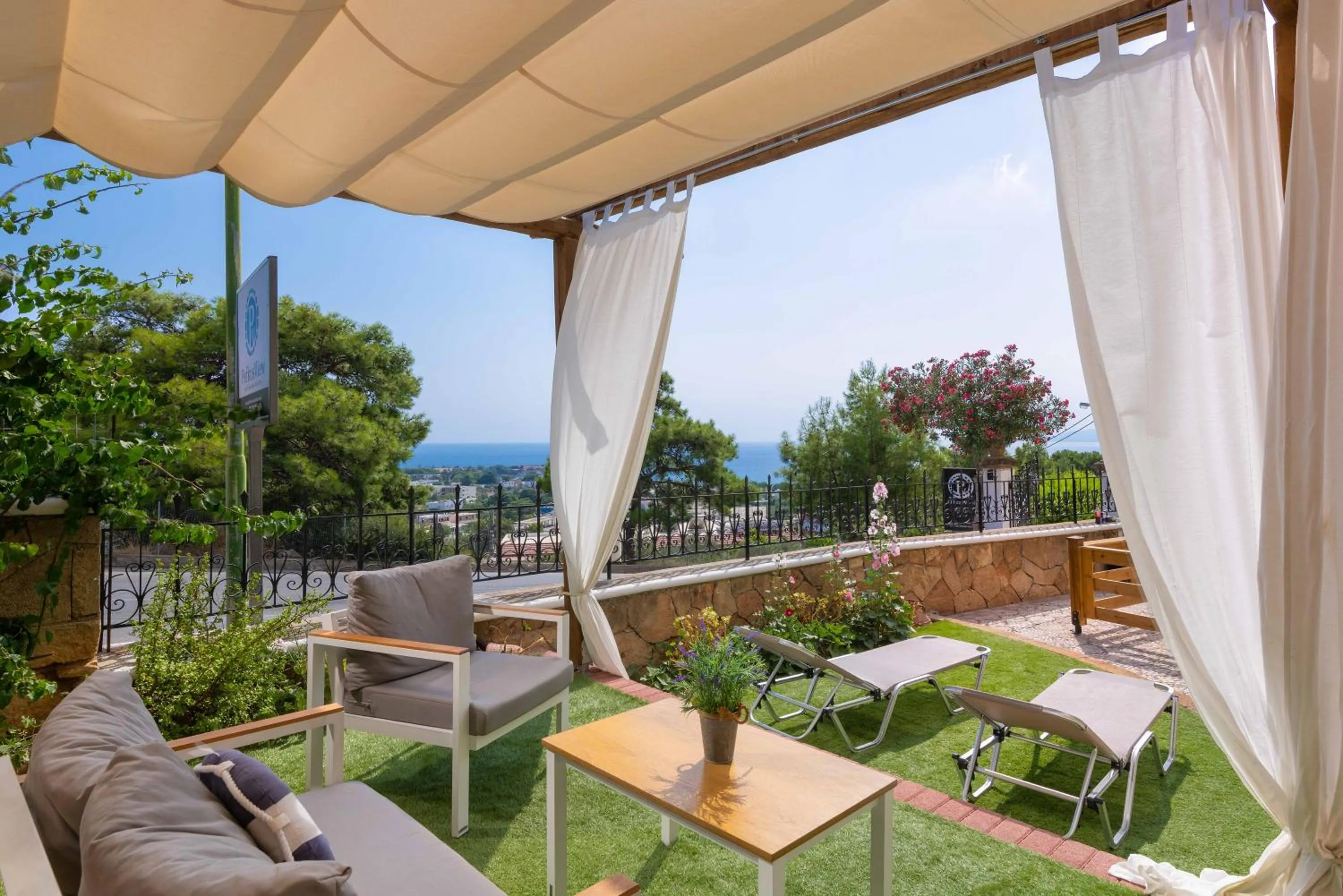 Patio in Pefkos View Suites & Maisonette