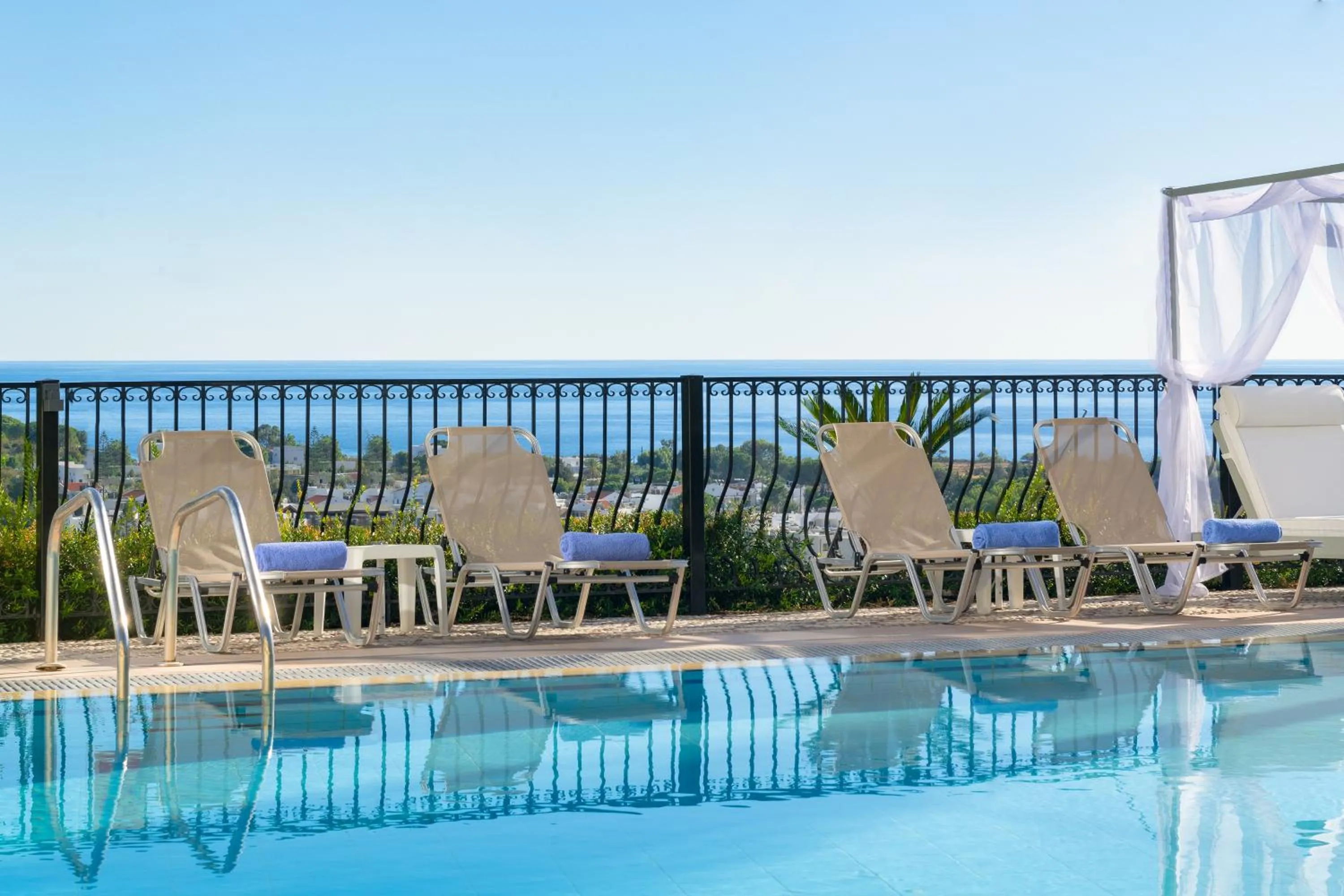 Swimming pool in Pefkos View Suites & Maisonette