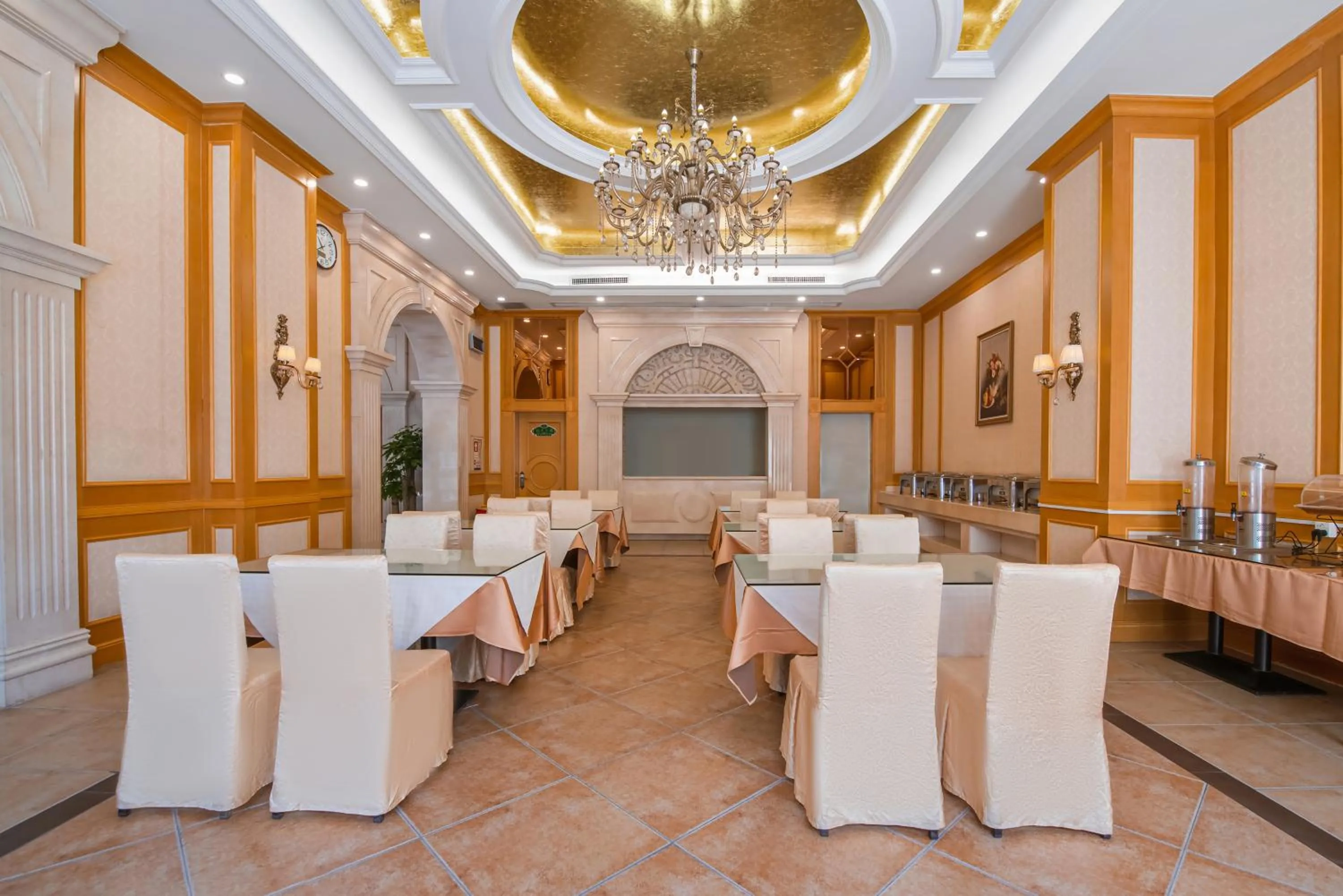 Restaurant/places to eat in Vienna Hotel Shenzhen Longhua Renmin South Road