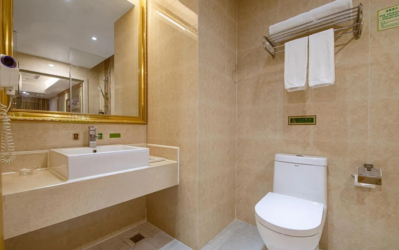 Vienna Hotel Shenzhen Longhua Renmin South Road