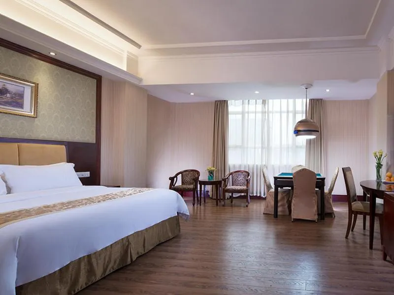Bed in Vienna Hotel Dongguan Changping Avenue