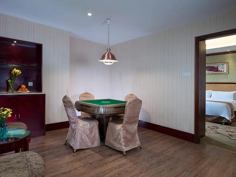 Vienna Hotel Dongguan Changping Avenue