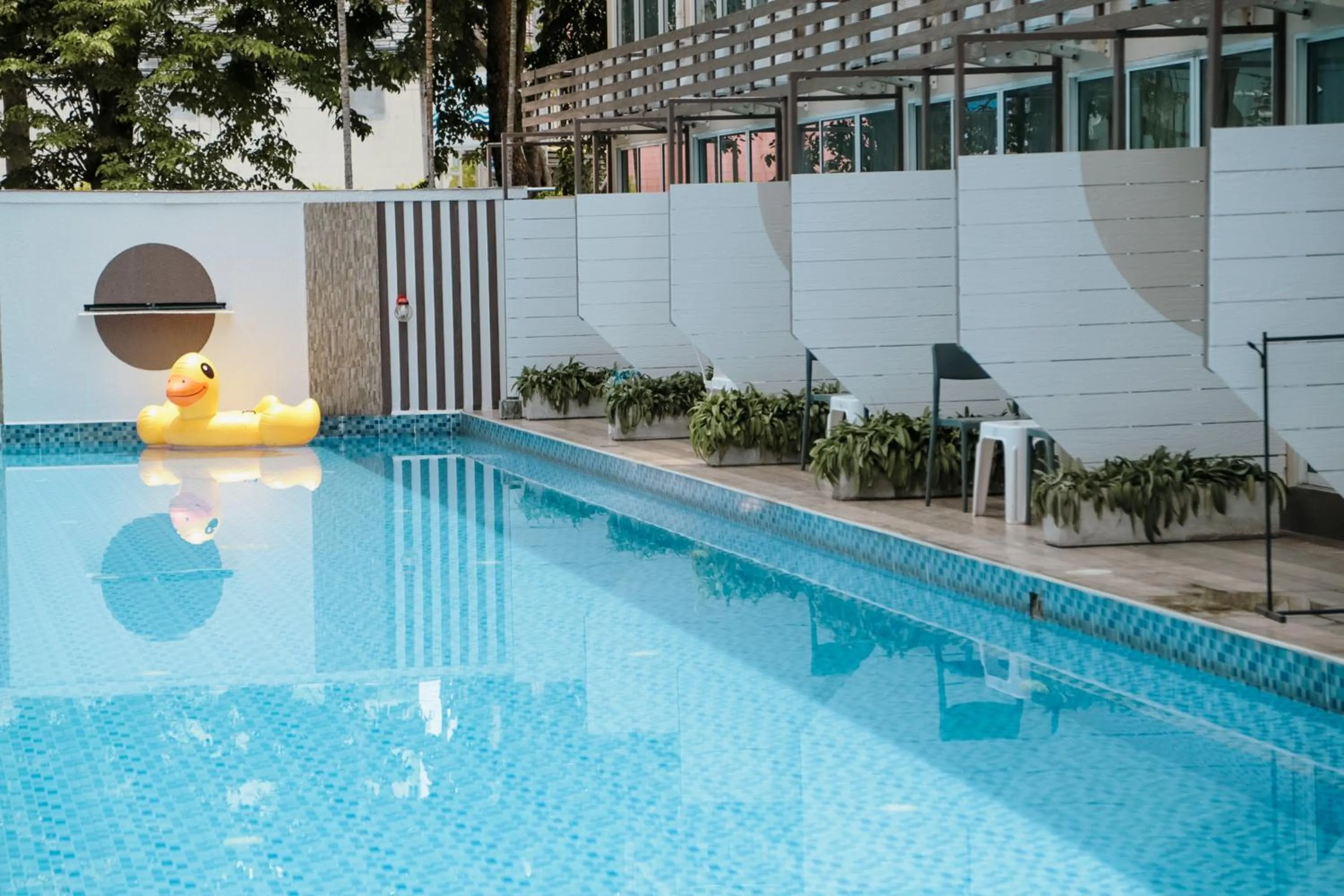 Pool view in Full Stop Pool Villa Don Mueang