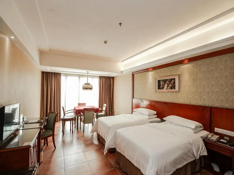 Bed in Vienna Hotel Dongguan Hou street Wanda Plaza