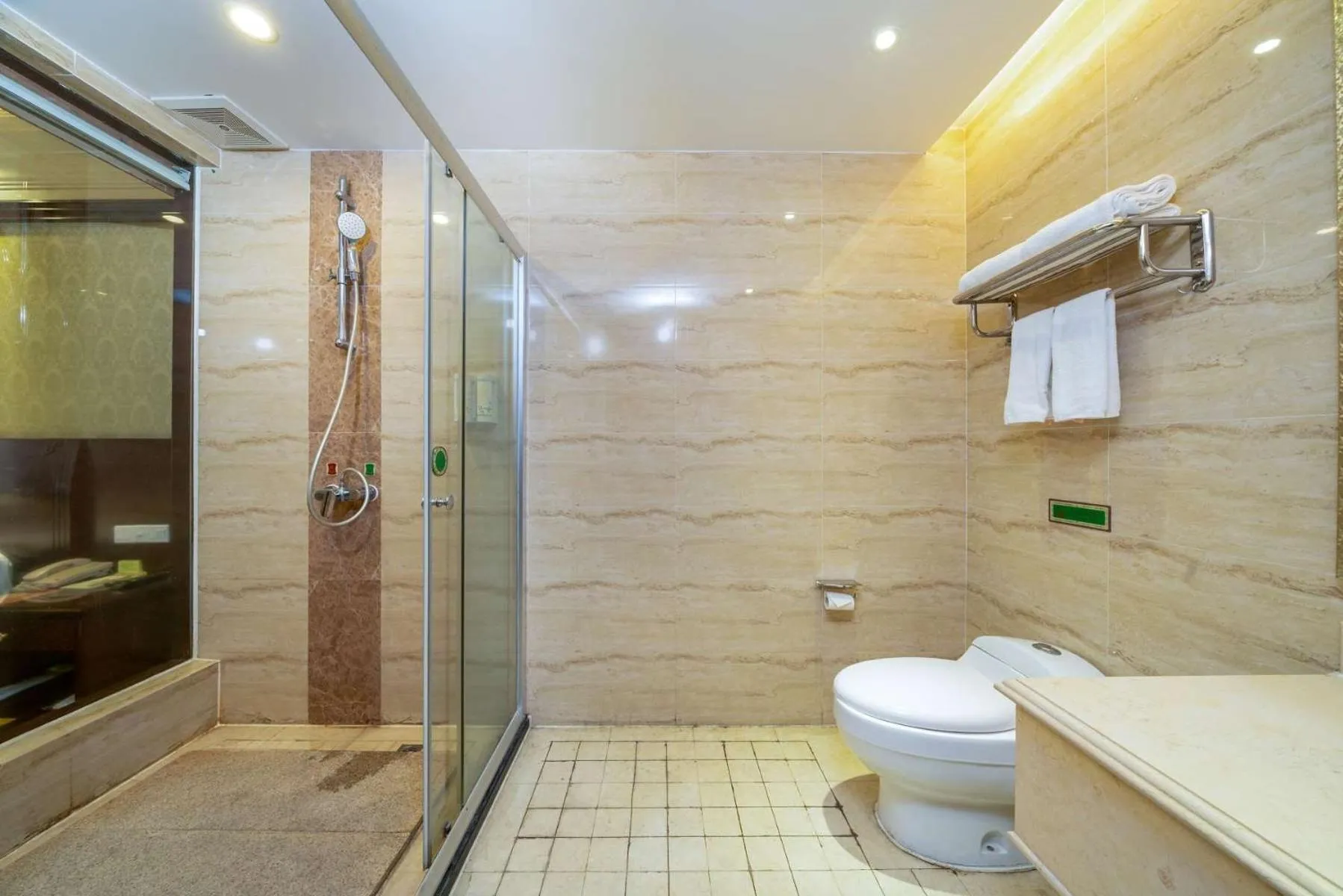 Vienna Hotel Dongguan Houjie Exhibition Center