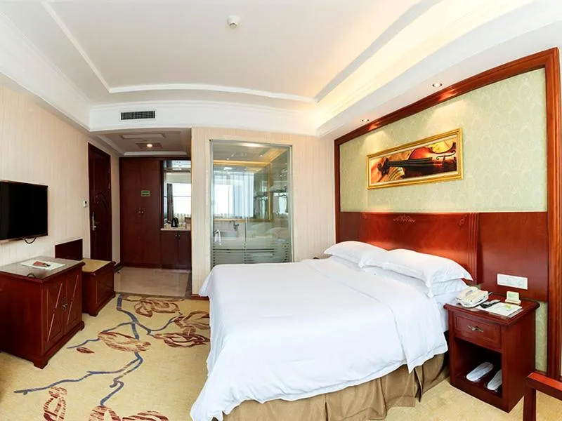 Bed in Vienna Hotel Foshan Jihua Road