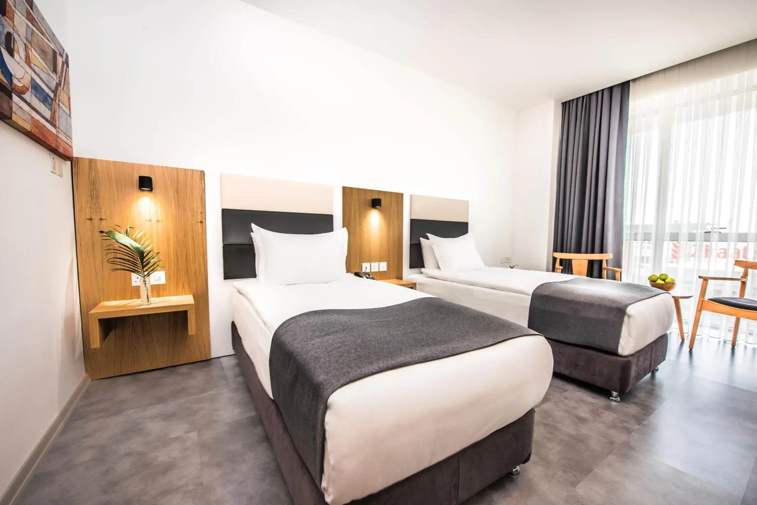 Deluxe Twin Room - single occupancy in Ingate Hotel Deluxe Twin Room - single occupancy in Ingate Hotel