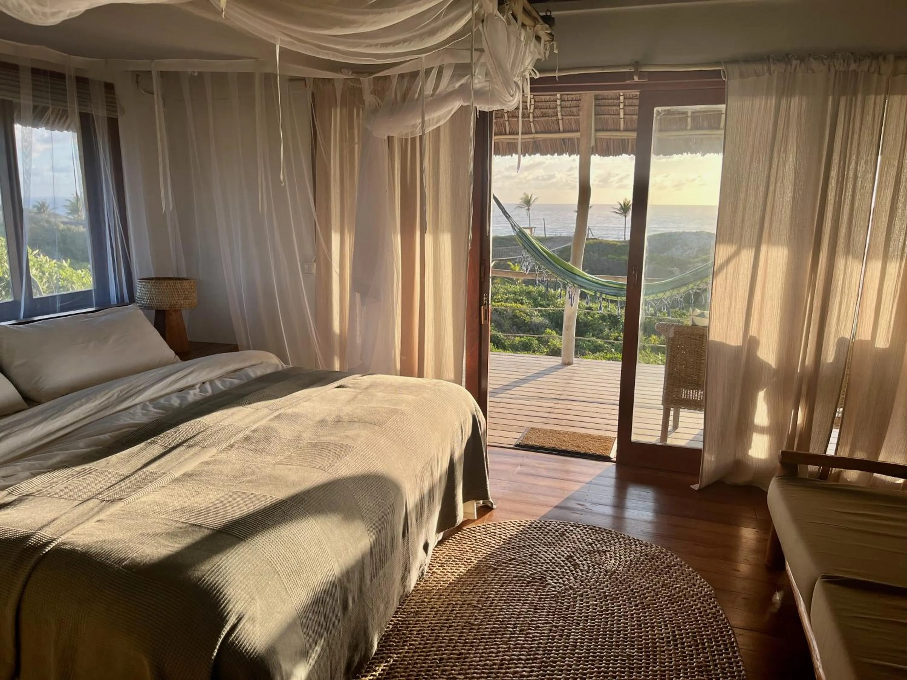 Bedroom, Bed in Travessia Beach Lodge