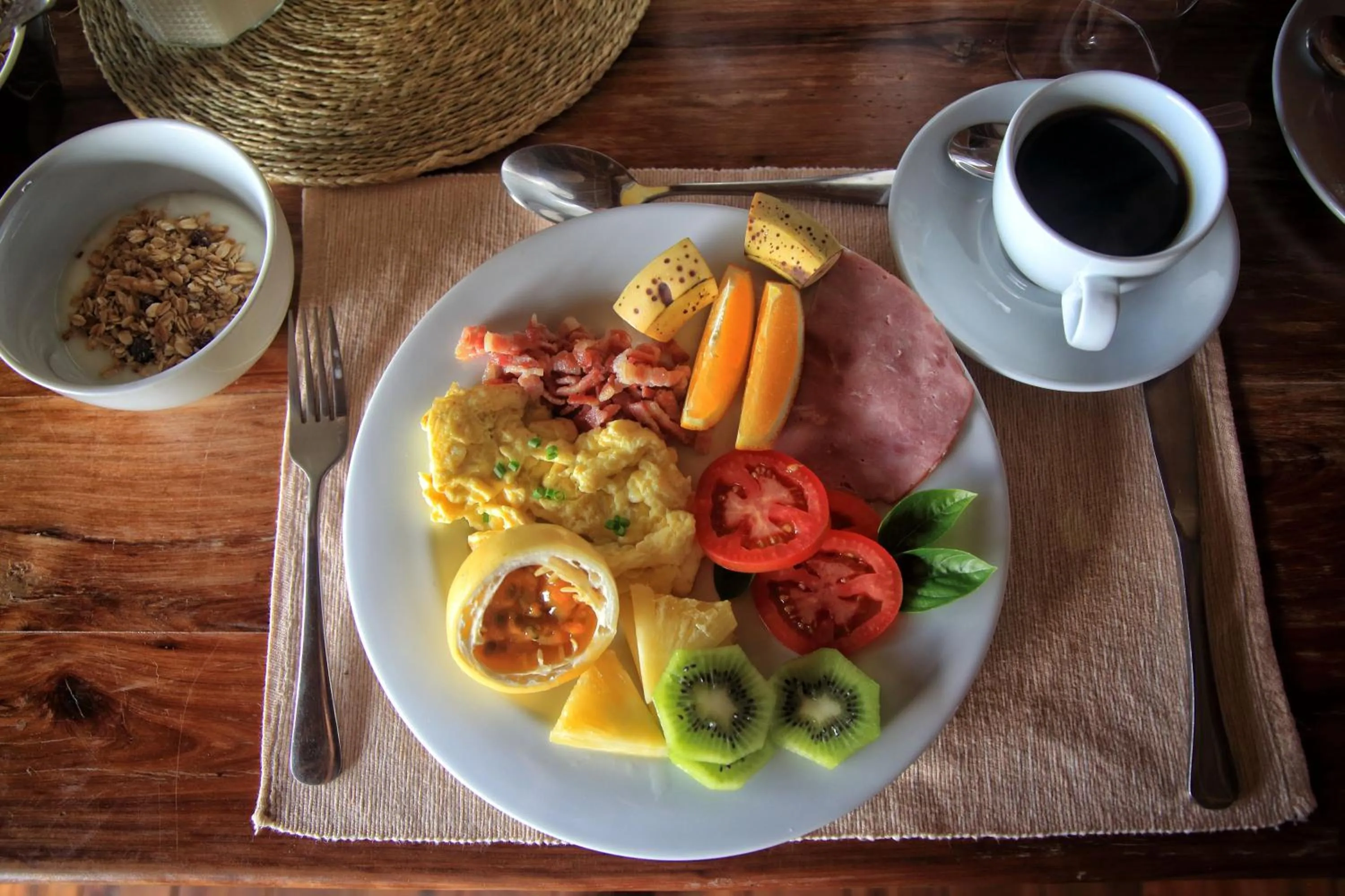 Continental breakfast in Travessia Beach Lodge