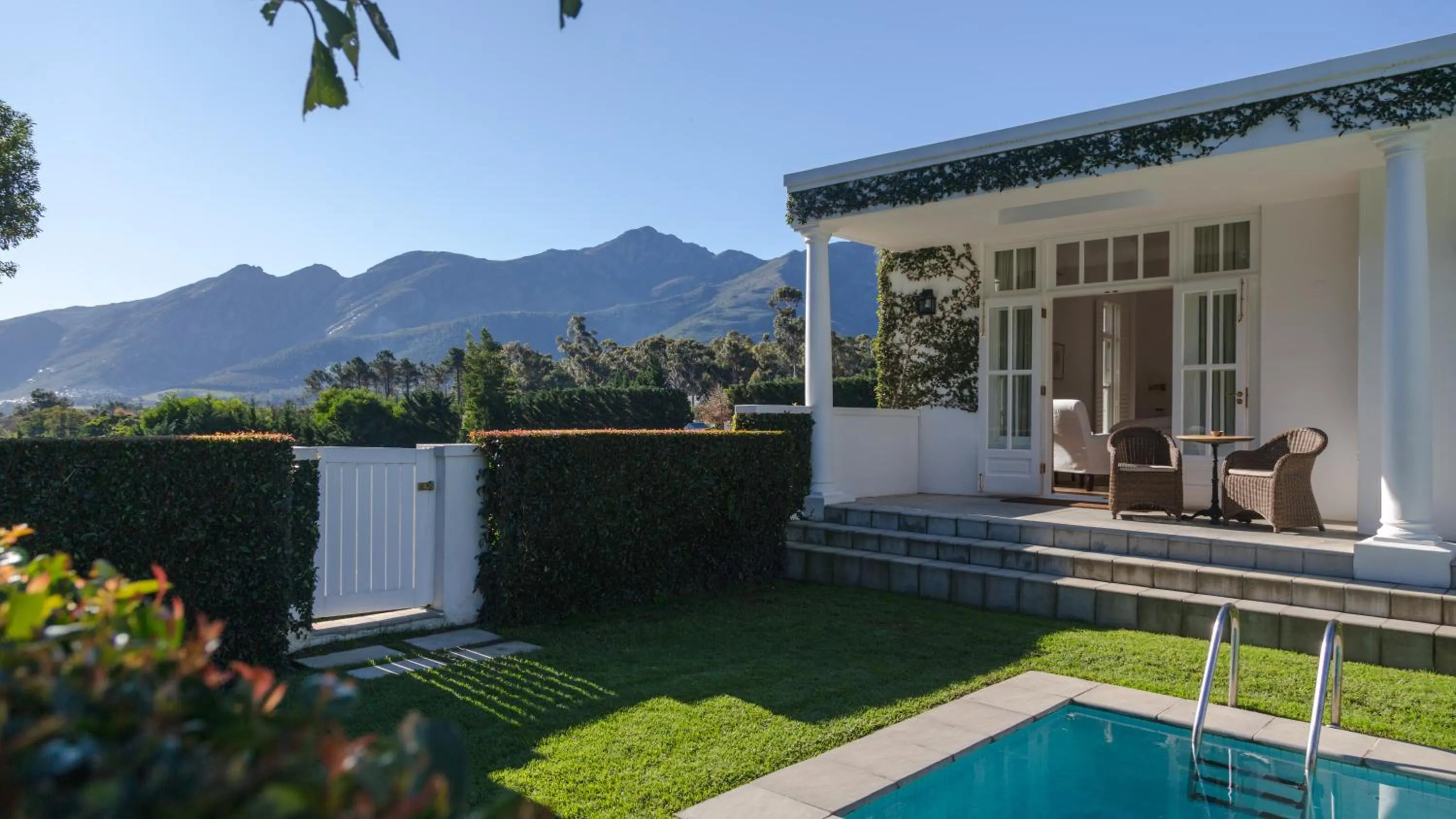 Lily Pond House at Le Lude