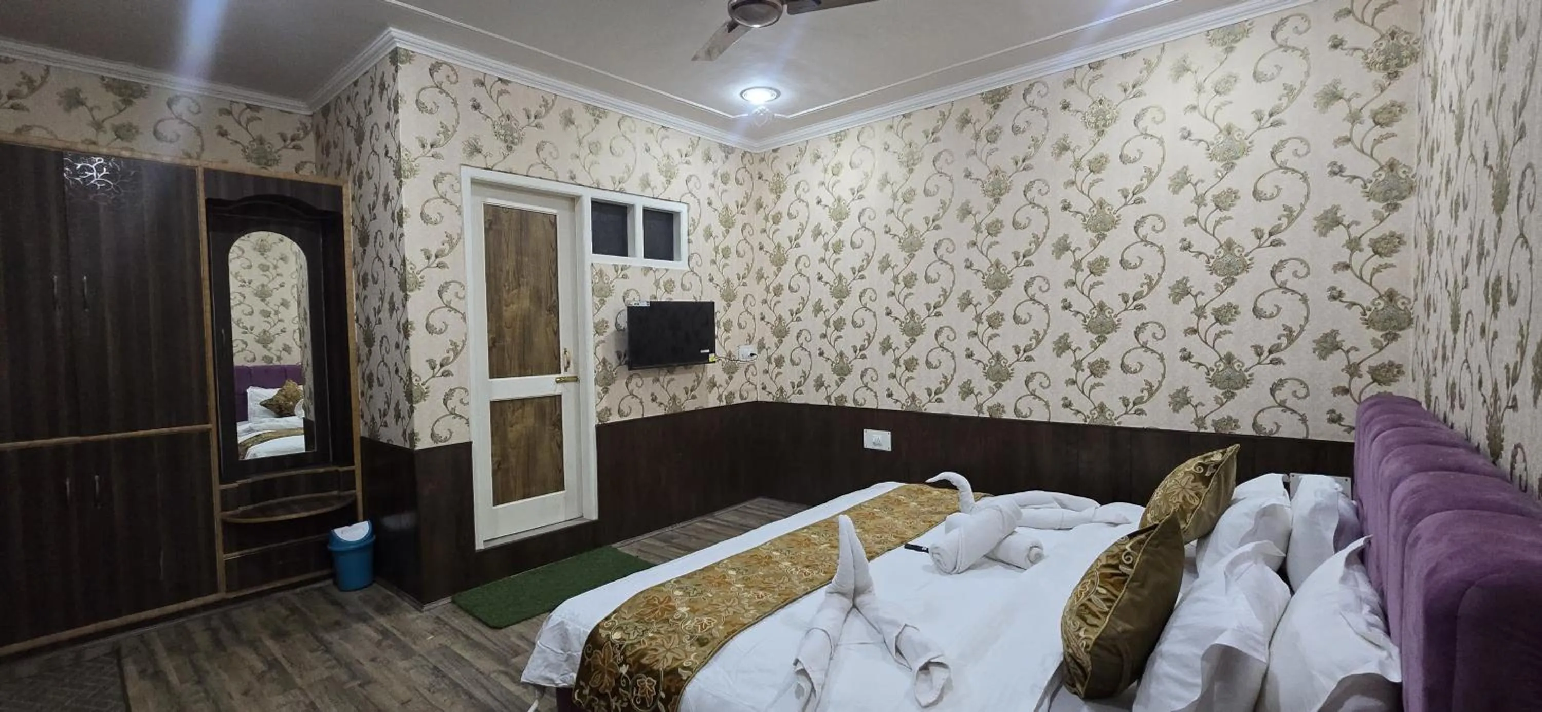 Bedroom, Bed in Hotel AL - Habib