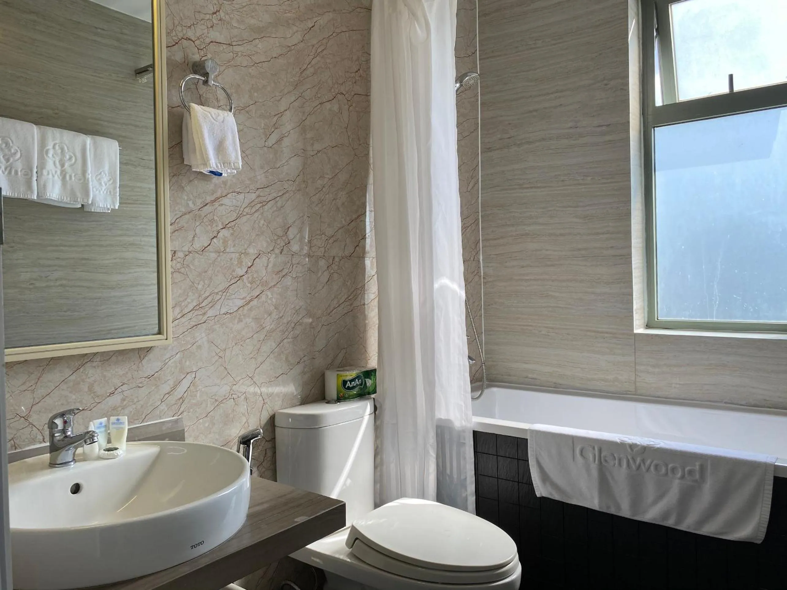 Bathroom in Glenwood Suites