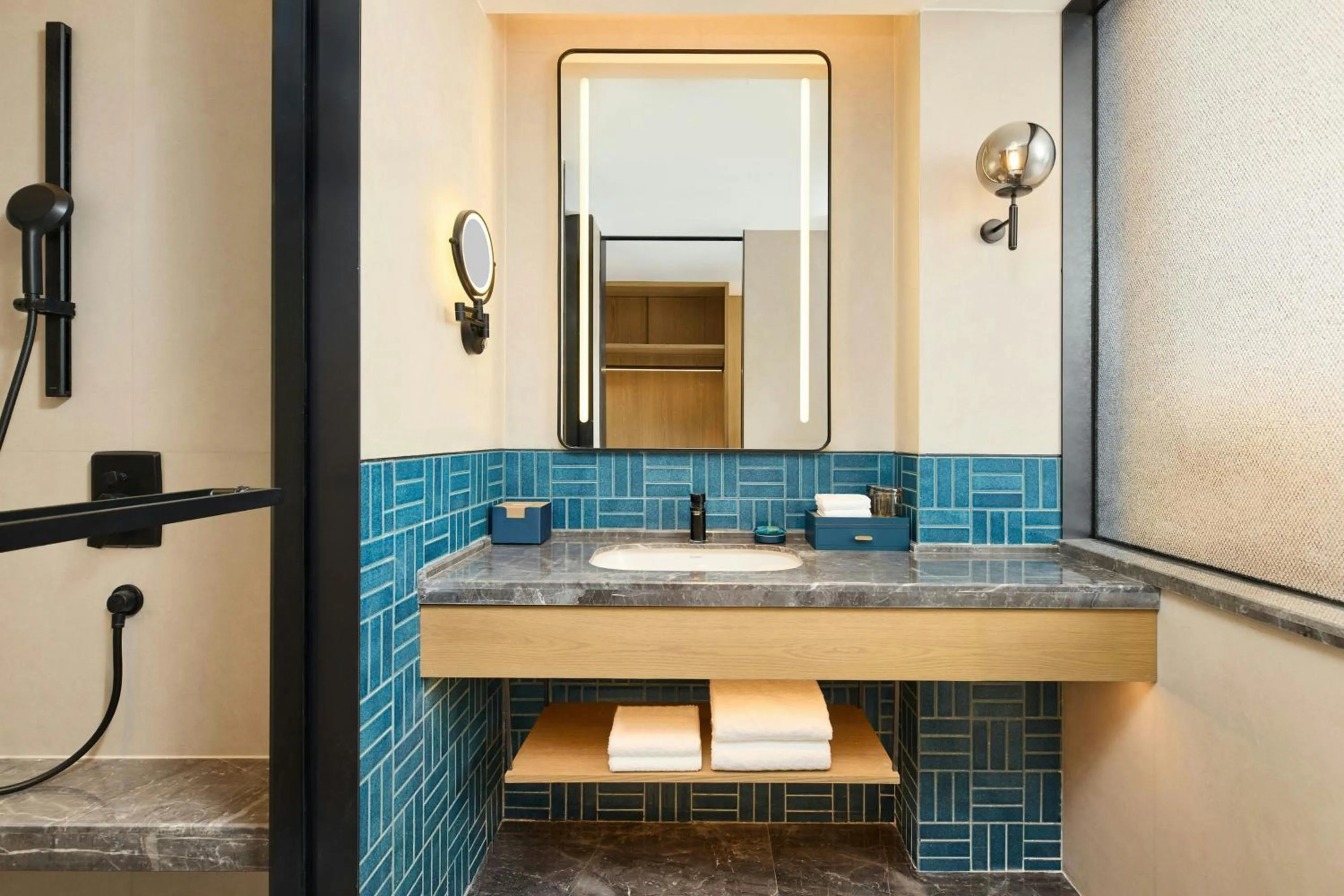 Bathroom in Four Points by Sheraton Kunming Changshui Airport