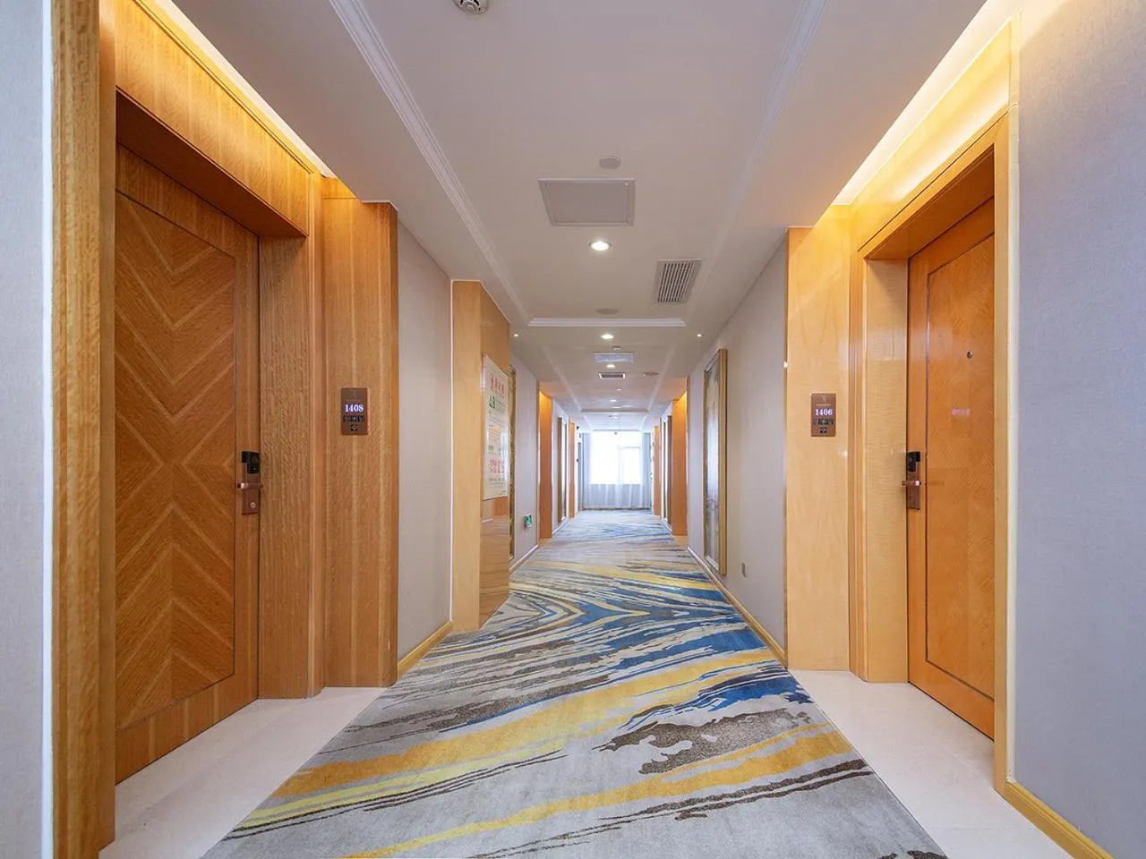 Vienna International Hotel Jingzhou New World