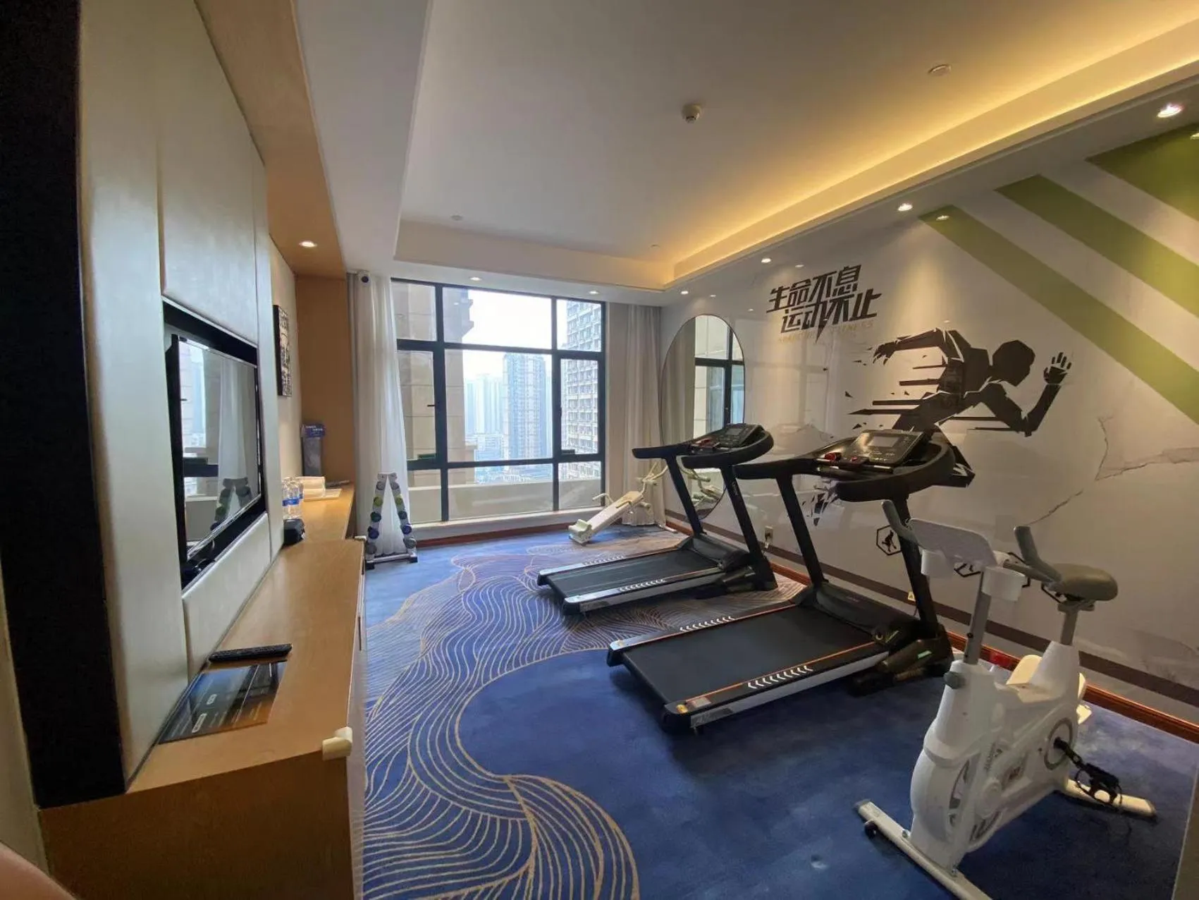 Fitness centre/facilities in Vienna International Hotel Jingzhou New World