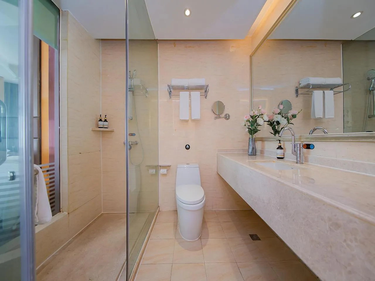 Vienna International Hotel Jingzhou New World