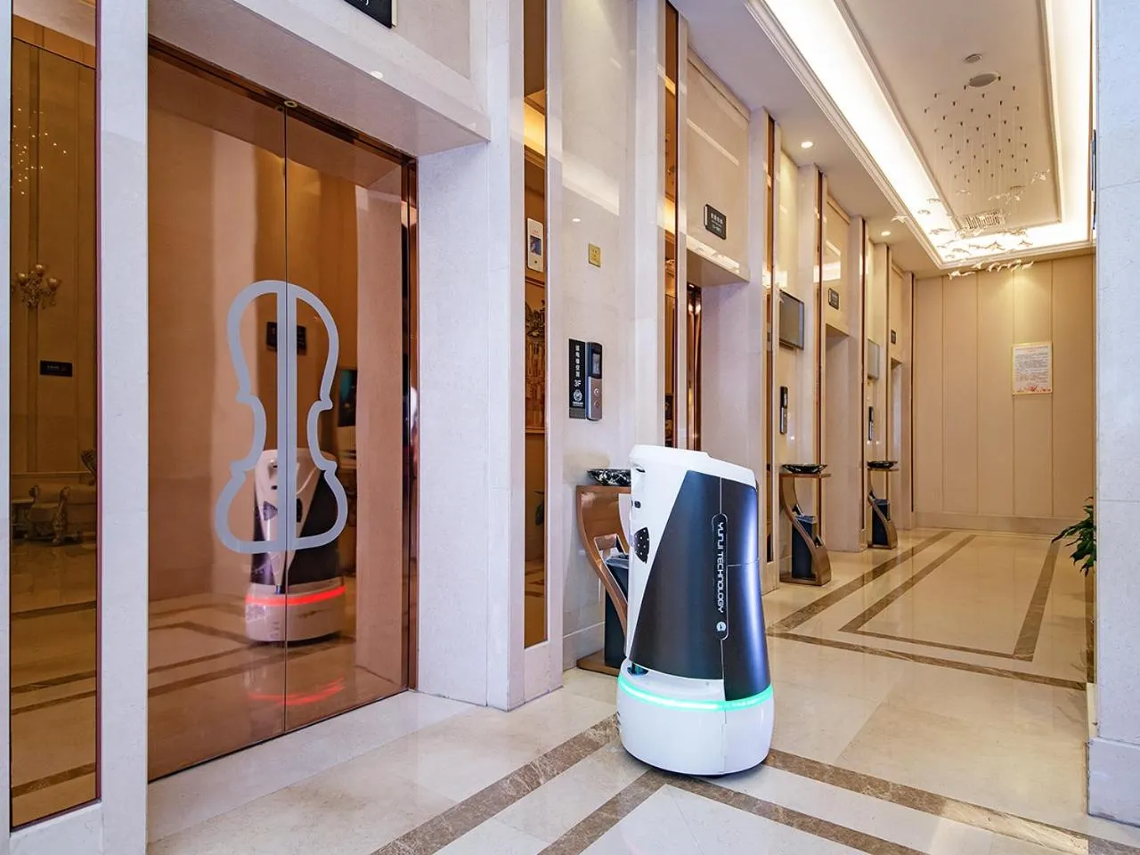 Vienna International Hotel Jingzhou New World