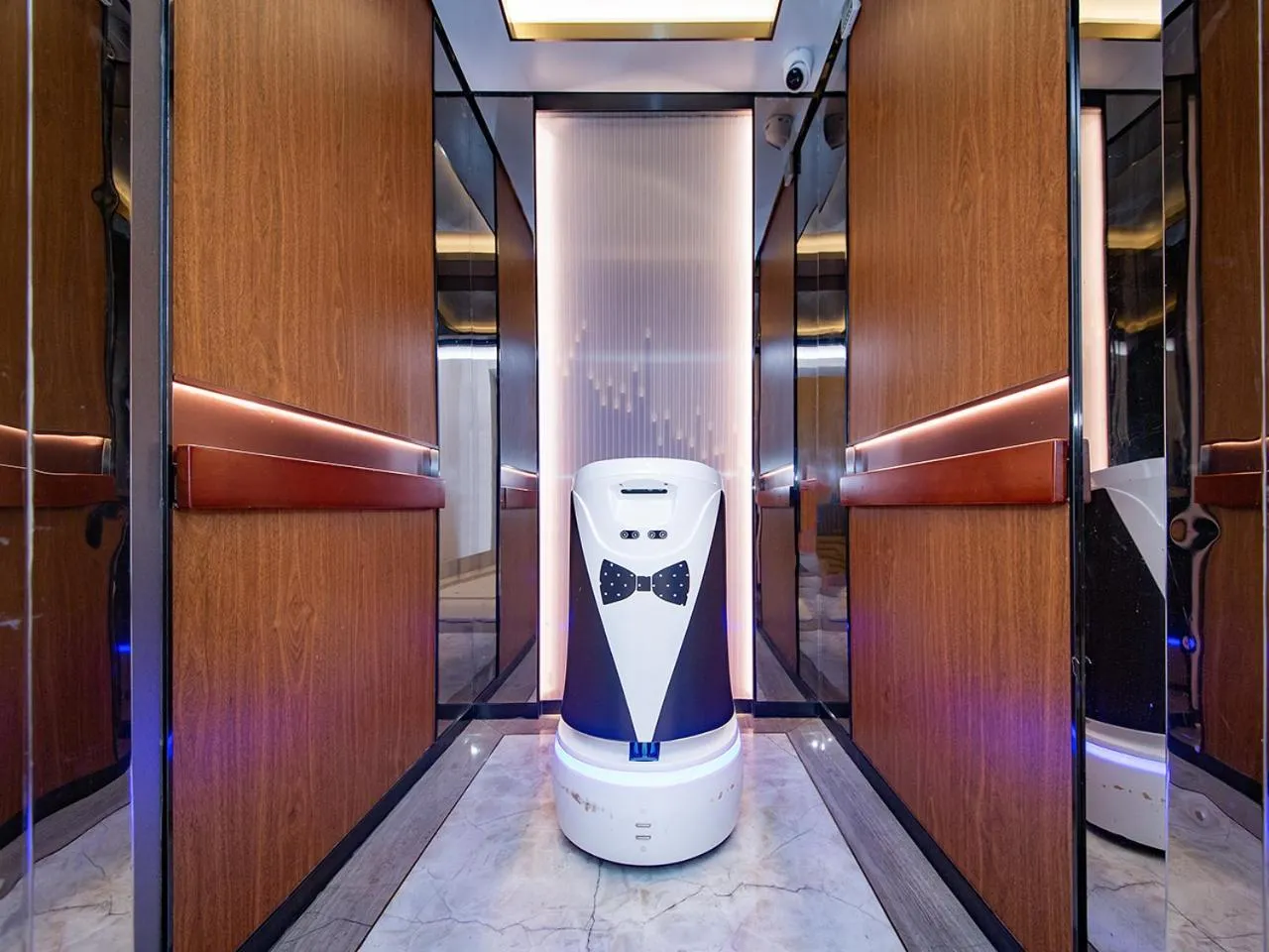 Vienna International Hotel Jingzhou New World