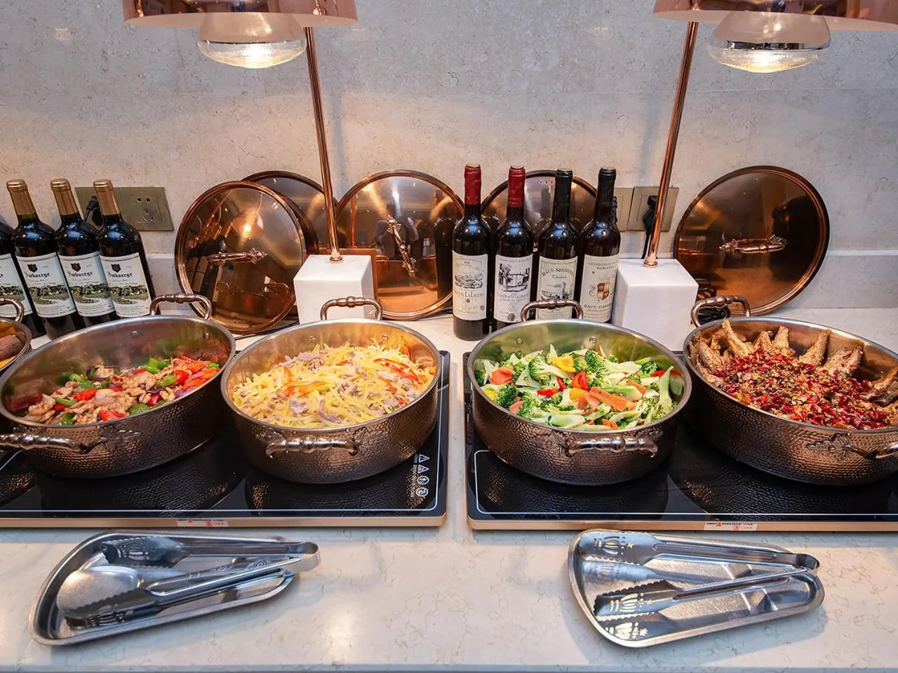 Restaurant/places to eat in Vienna International Hotel Jingzhou New World