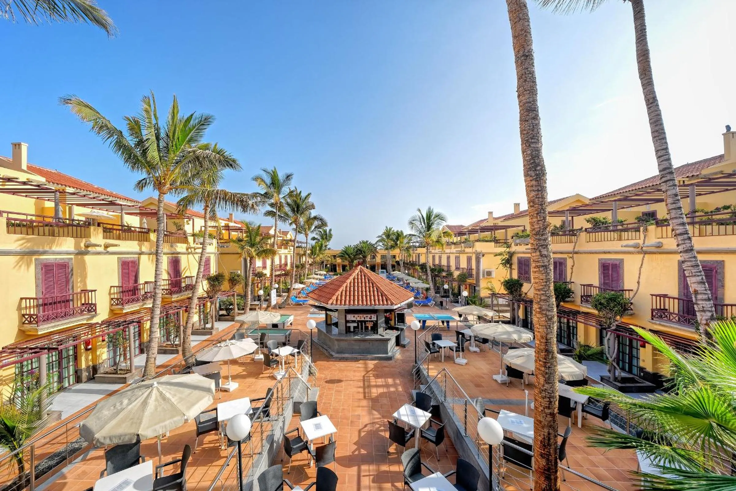 Neighbourhood in Bungalows Maspalomas Oasis Club - All Inclusive.