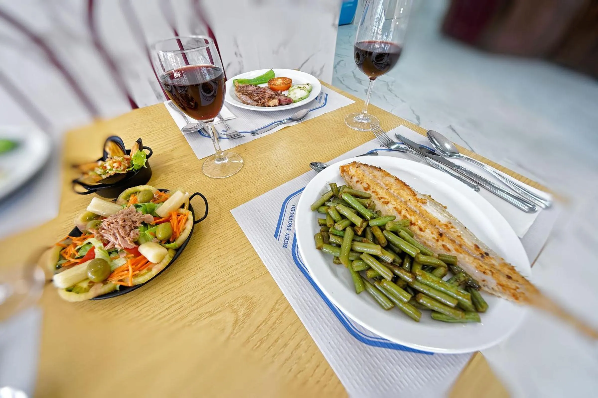 Food in Bungalows Maspalomas Oasis Club - All Inclusive.