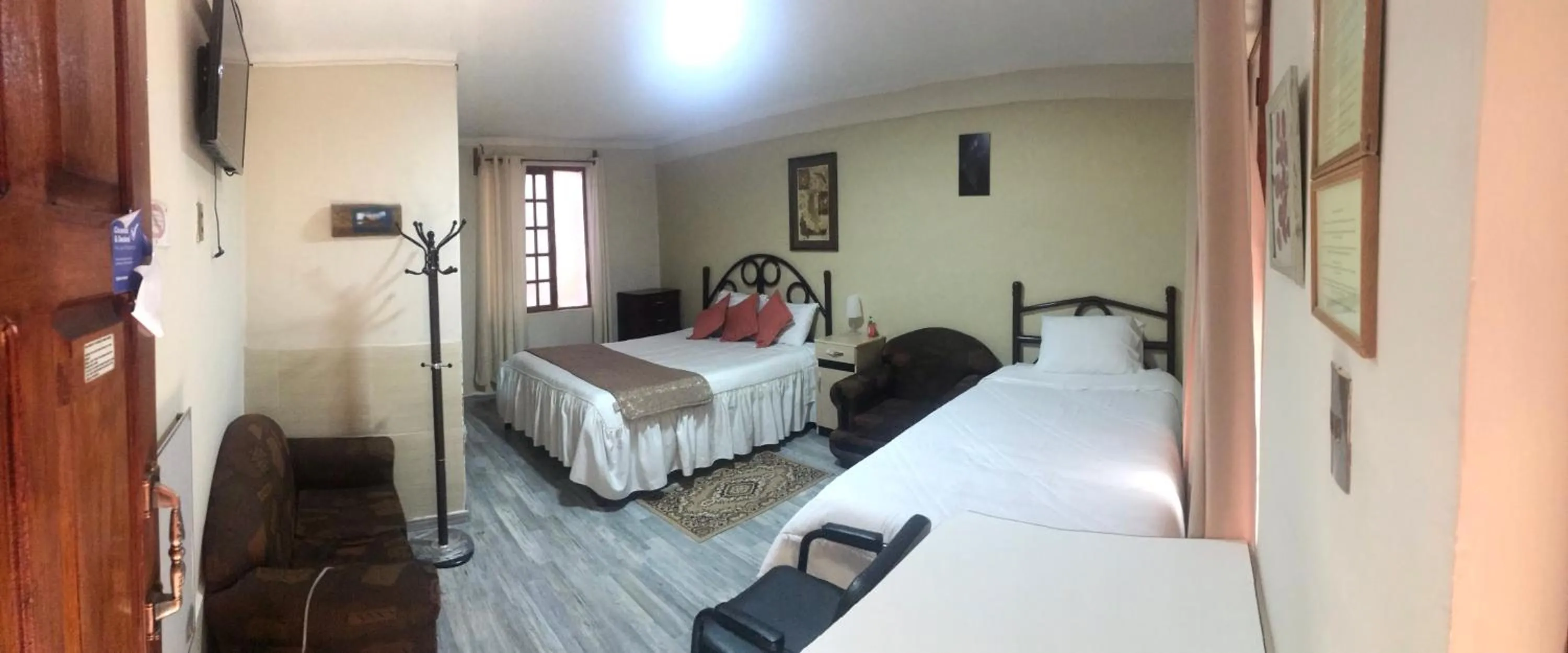 Photo of the whole room in Tonito Hotel