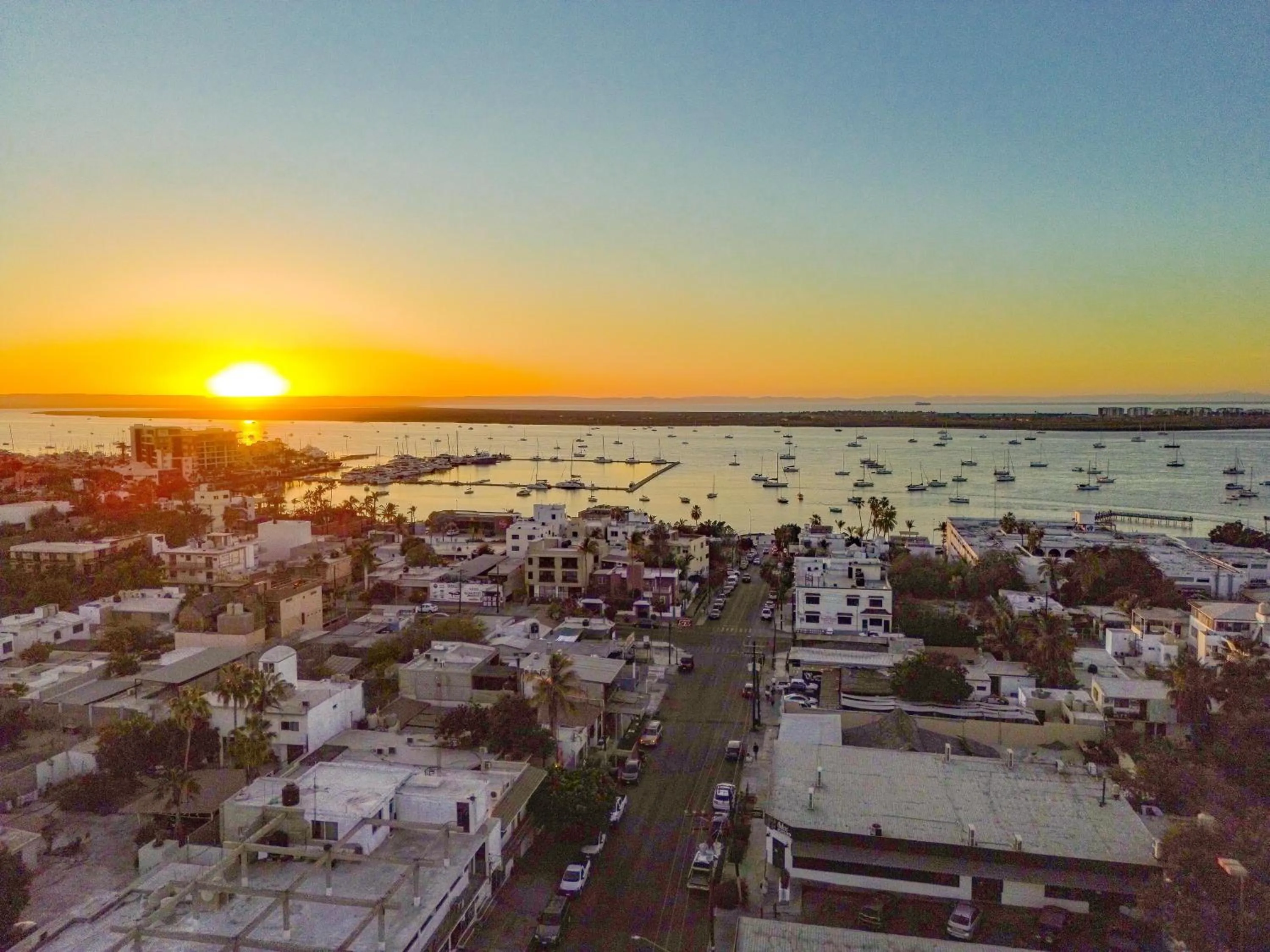 Sea view in Hotel HBlue Centro