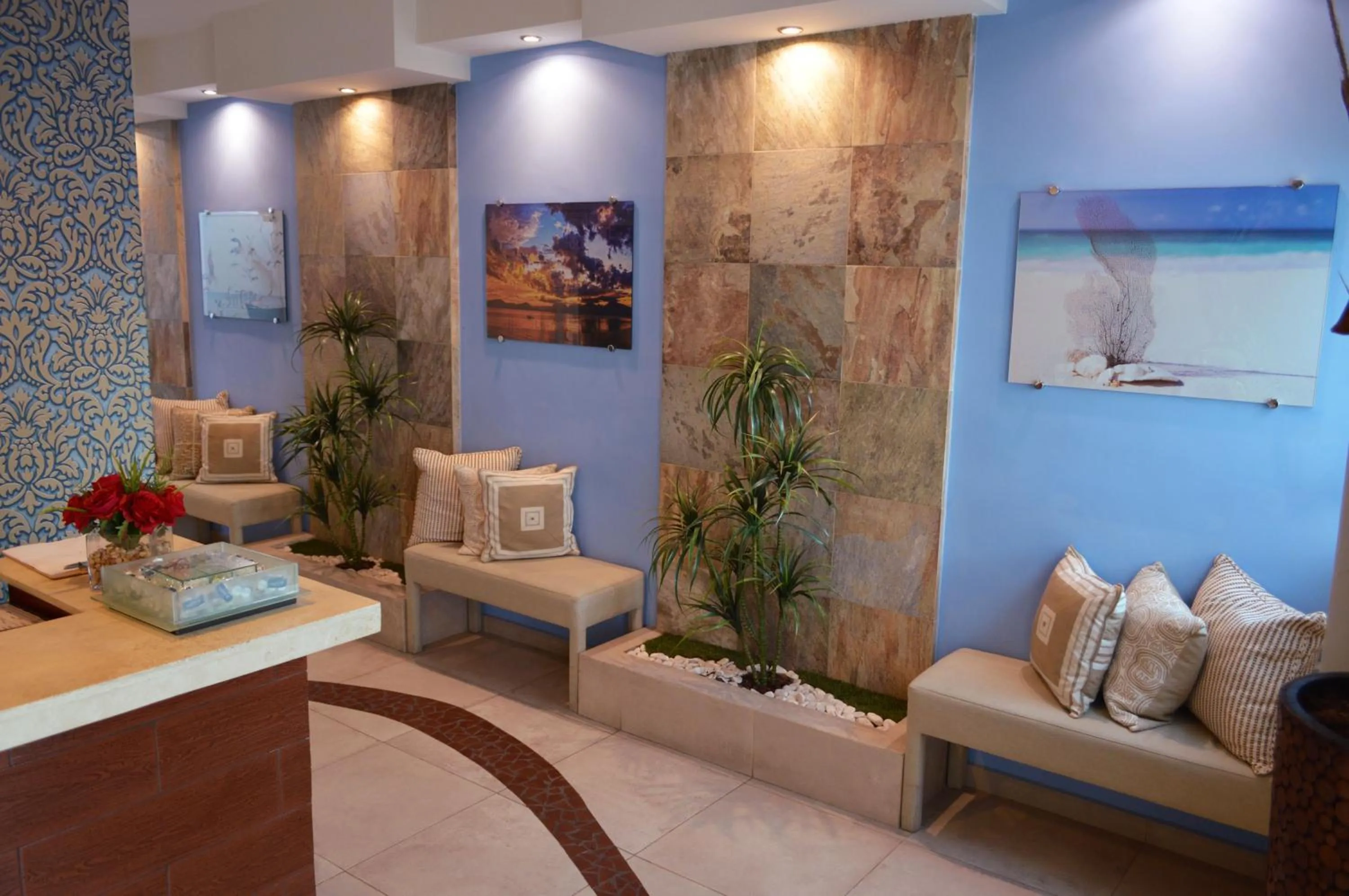 Facade/entrance in Hotel HBlue Centro