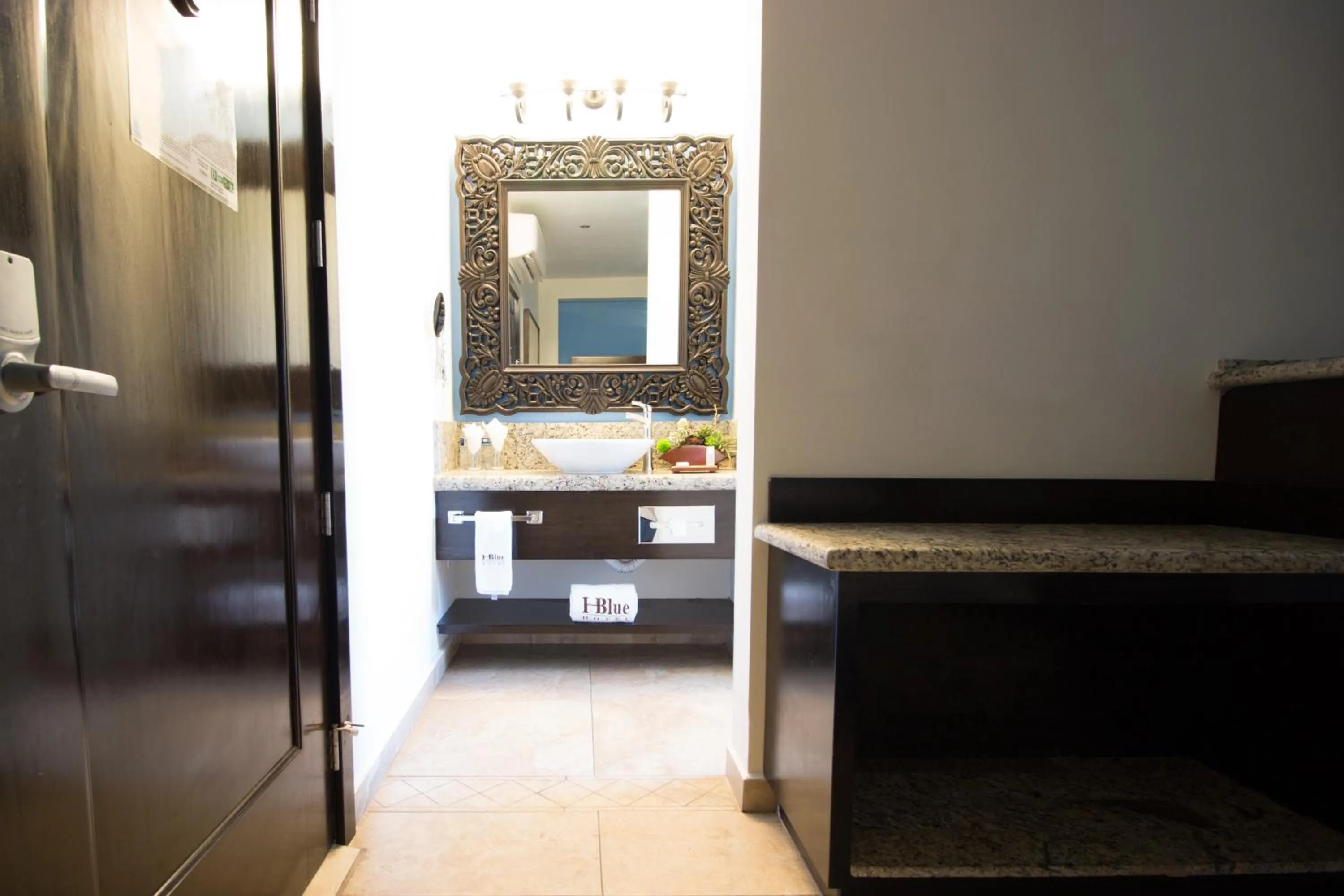 Bathroom in Hotel HBlue Centro