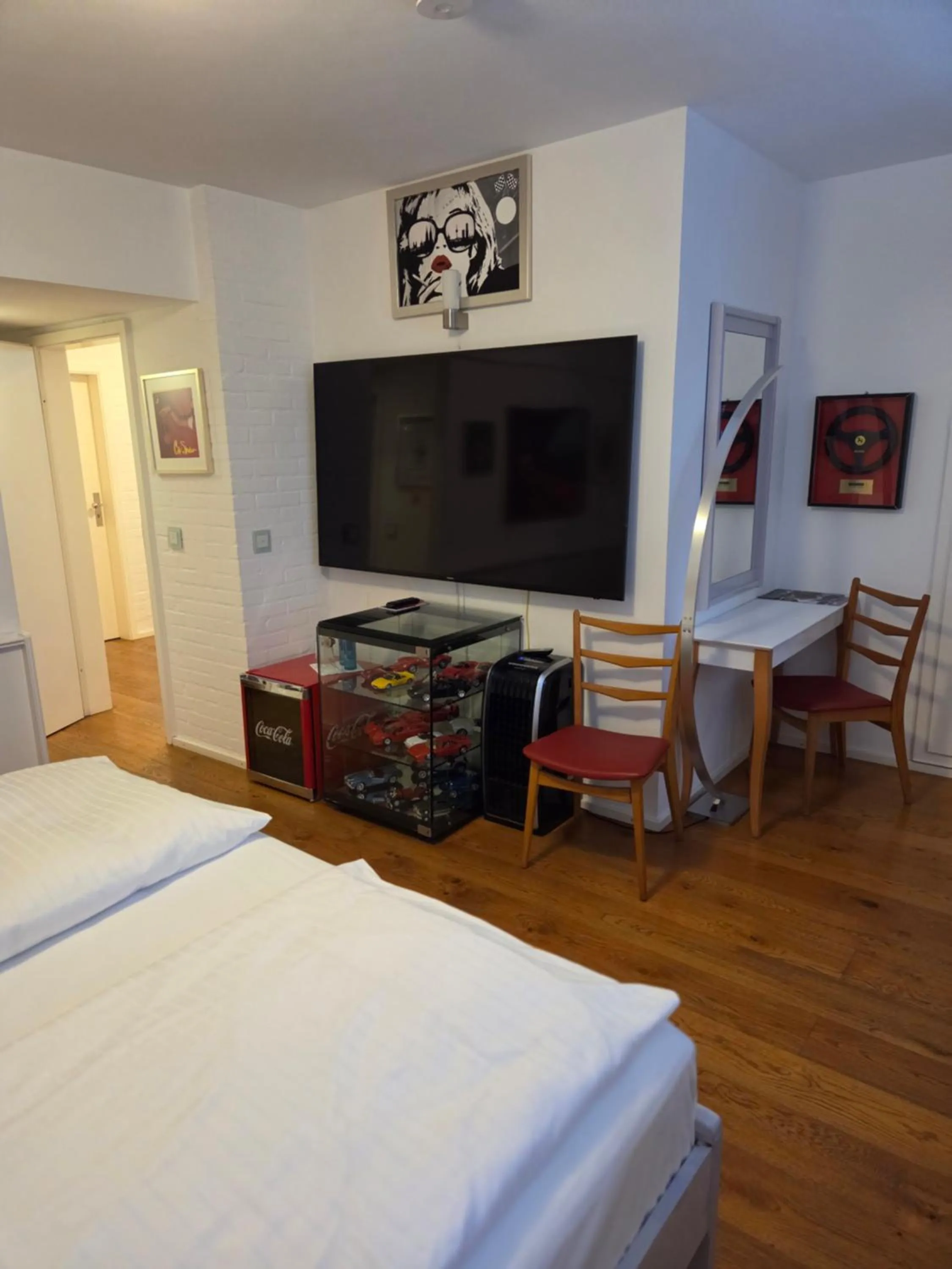 Photo of the whole room, Bed in Hotel Freiheit