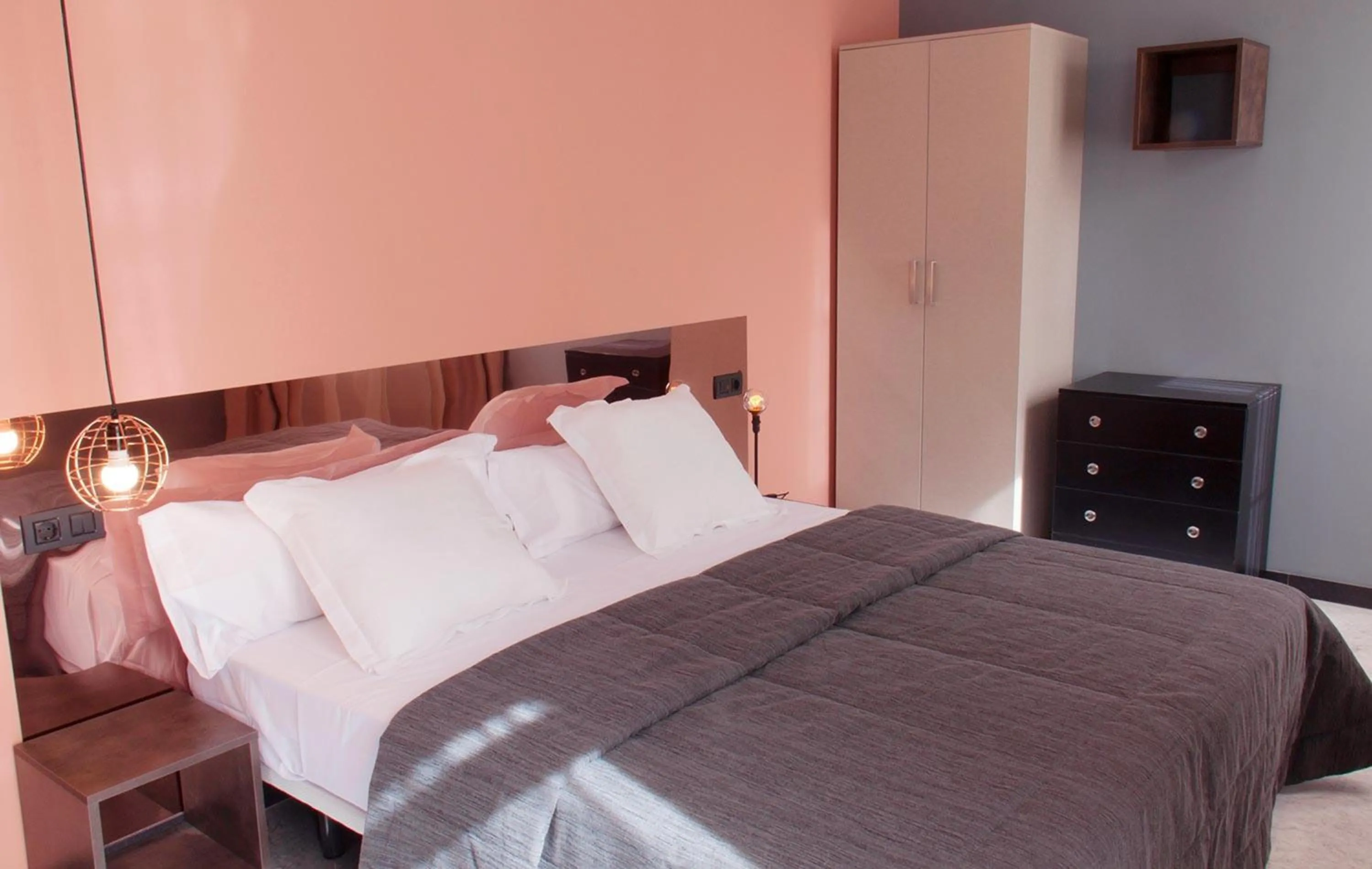 Bedroom, Bed in Apartamentos NONO by Charming Stay