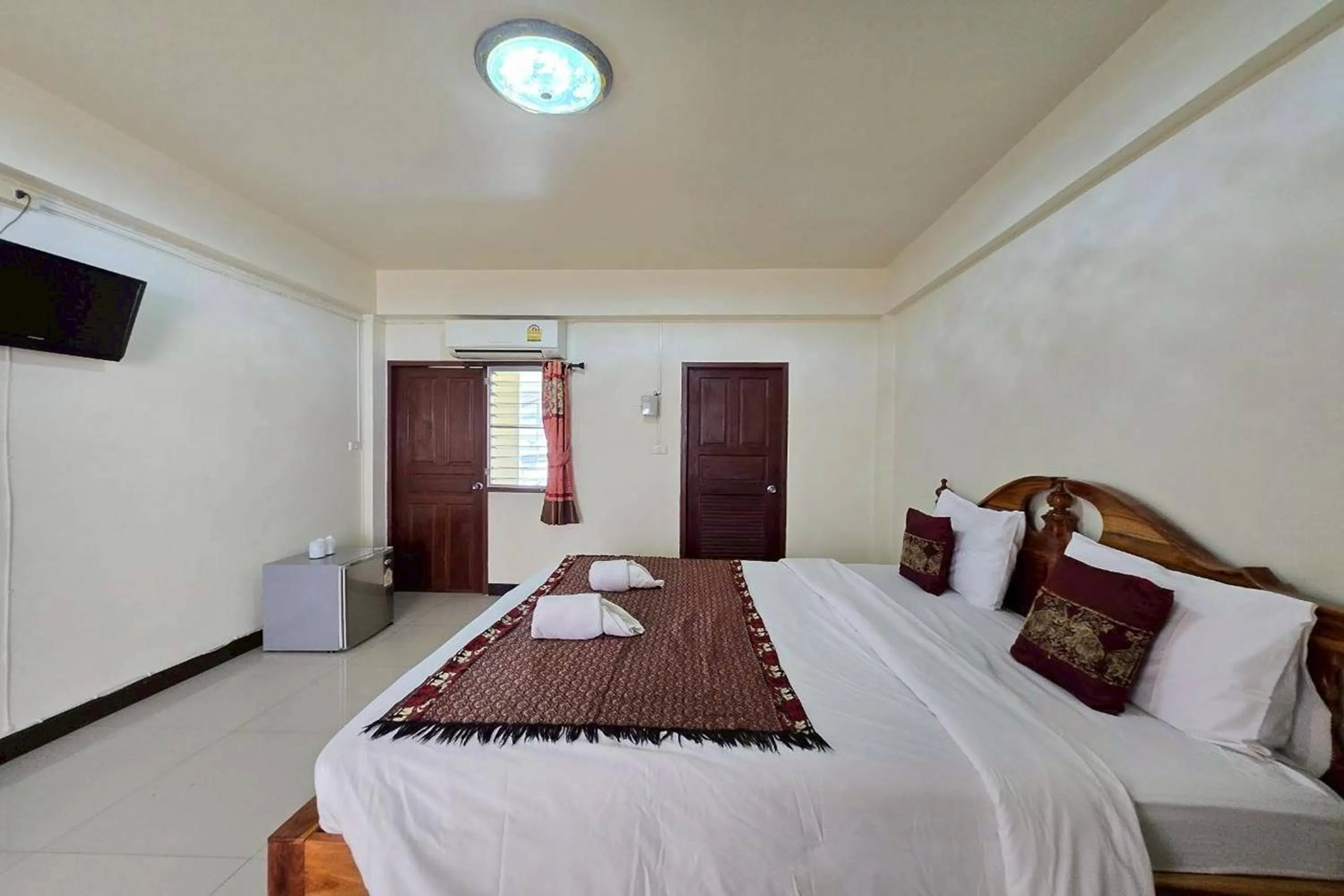 Photo of the whole room, Bed in Baan Sabai Guesthouse