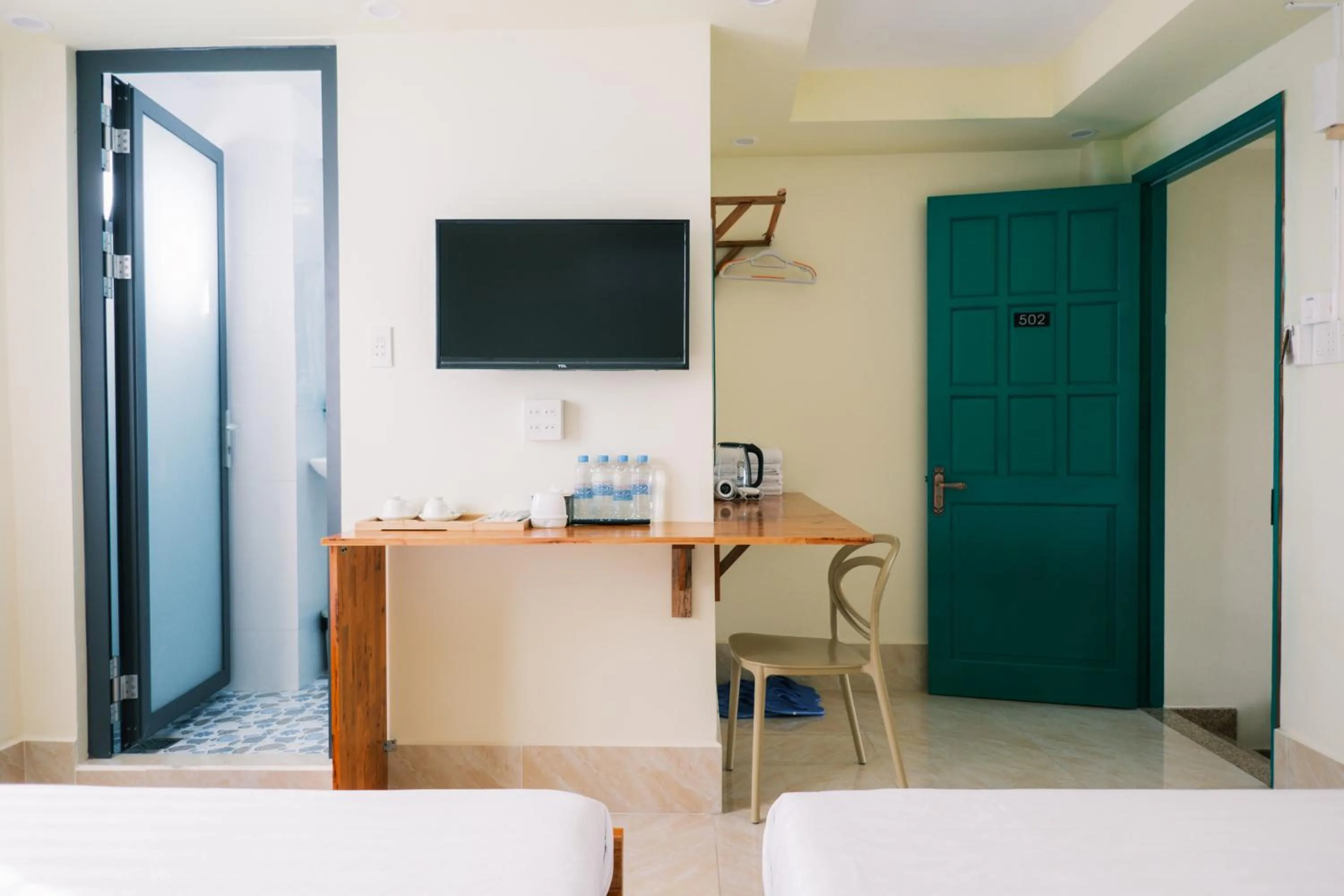 Photo of the whole room, Bed in De Rivé Homestay 2 - Bến Ninh Kiều