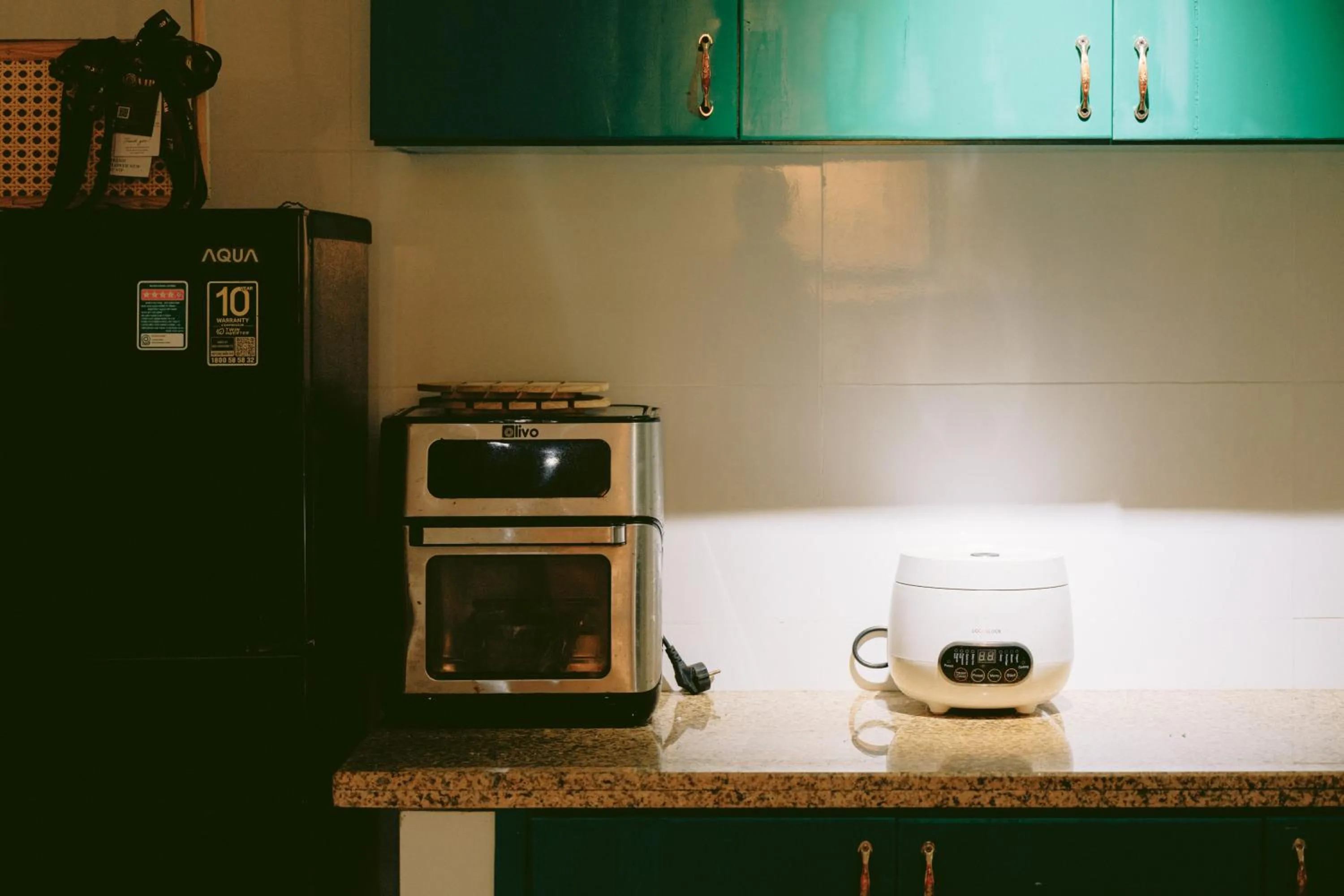 Communal kitchen in De Rivé Homestay 2 - Bến Ninh Kiều