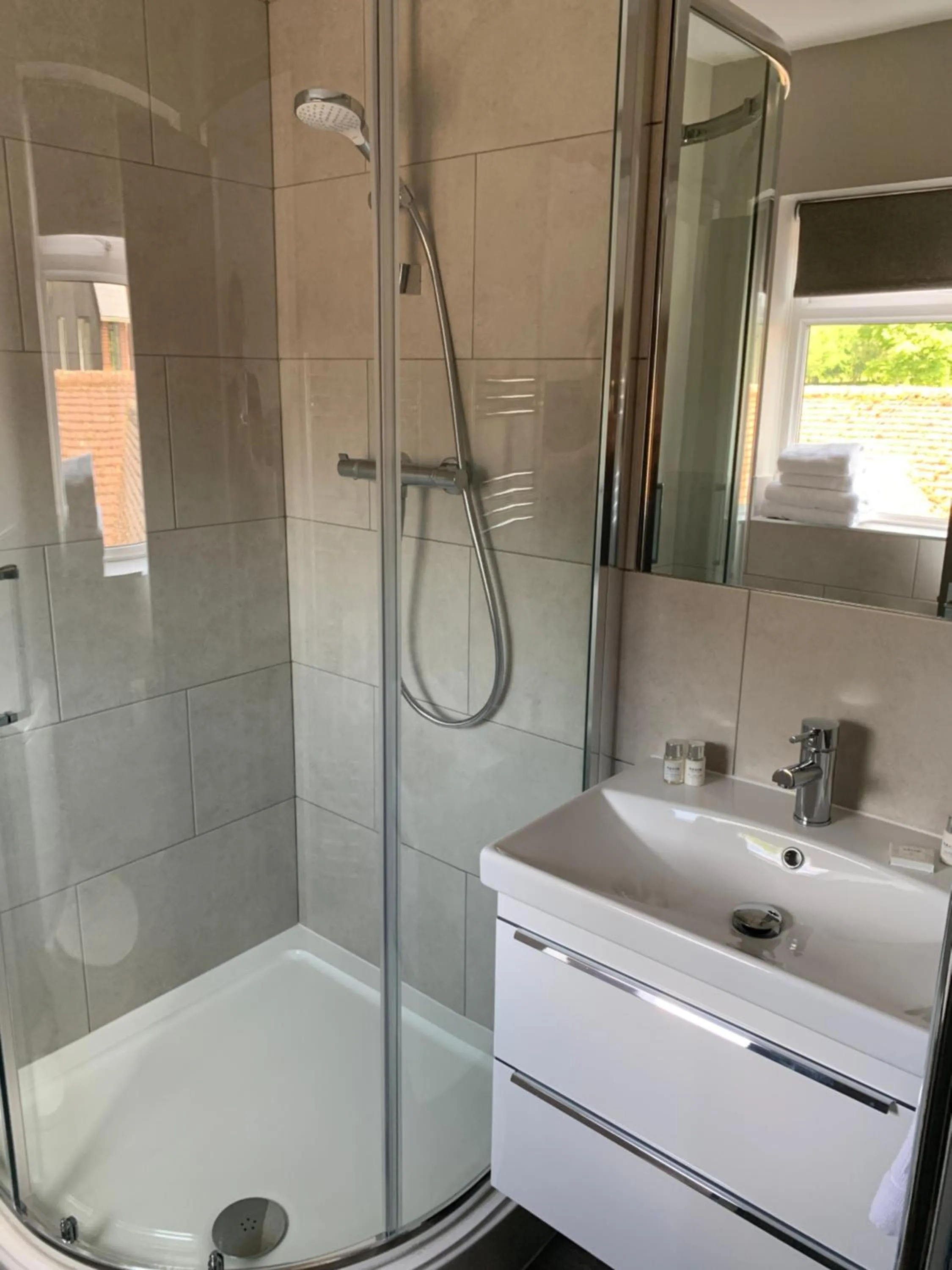 Bathroom in Badgemore Park