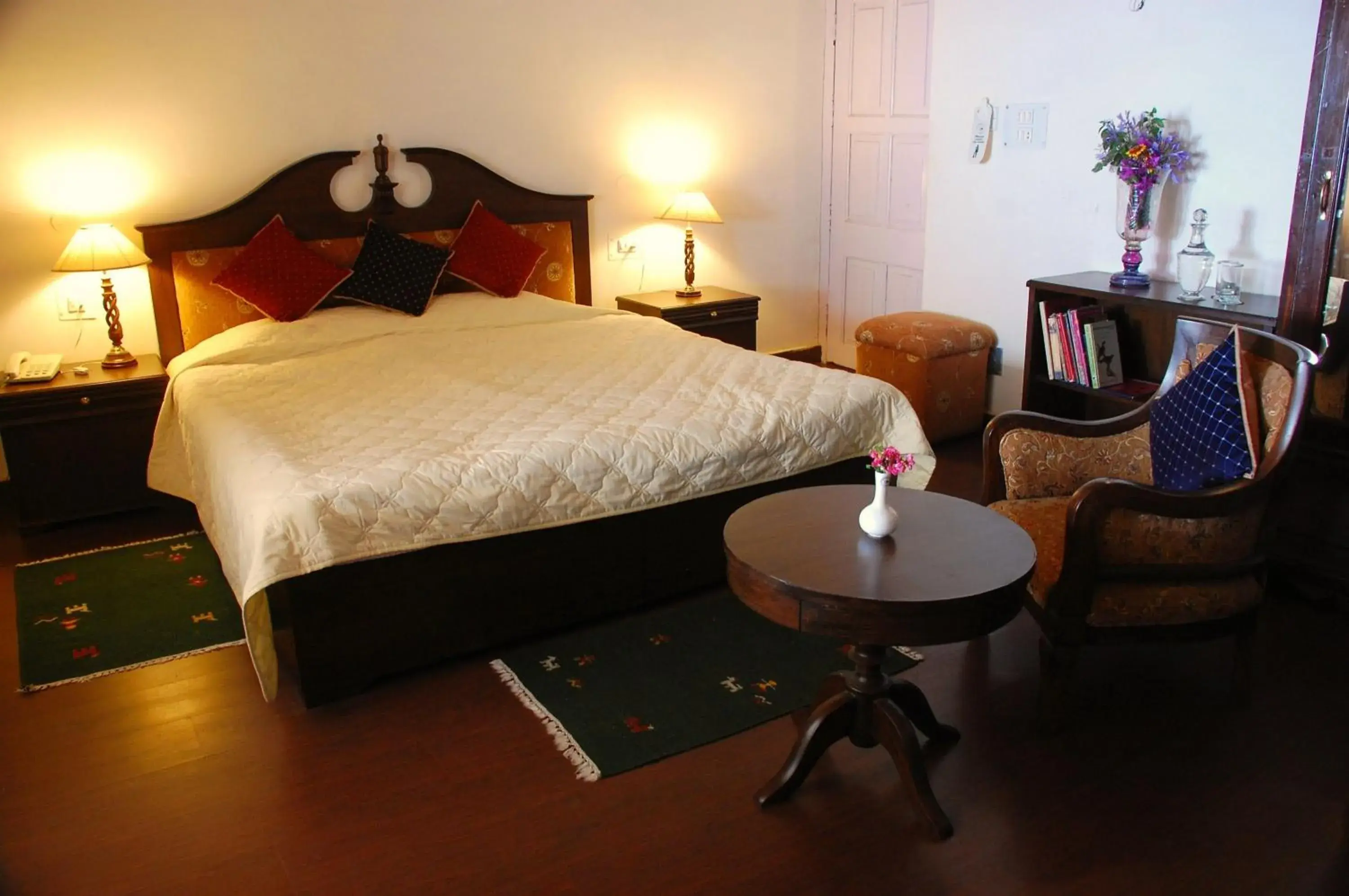 Valley View Hideaway Room in Tree of Life Grand Oak Manor Binsar Valley View Hideaway Room in Tree of Life Grand Oak Manor Binsar