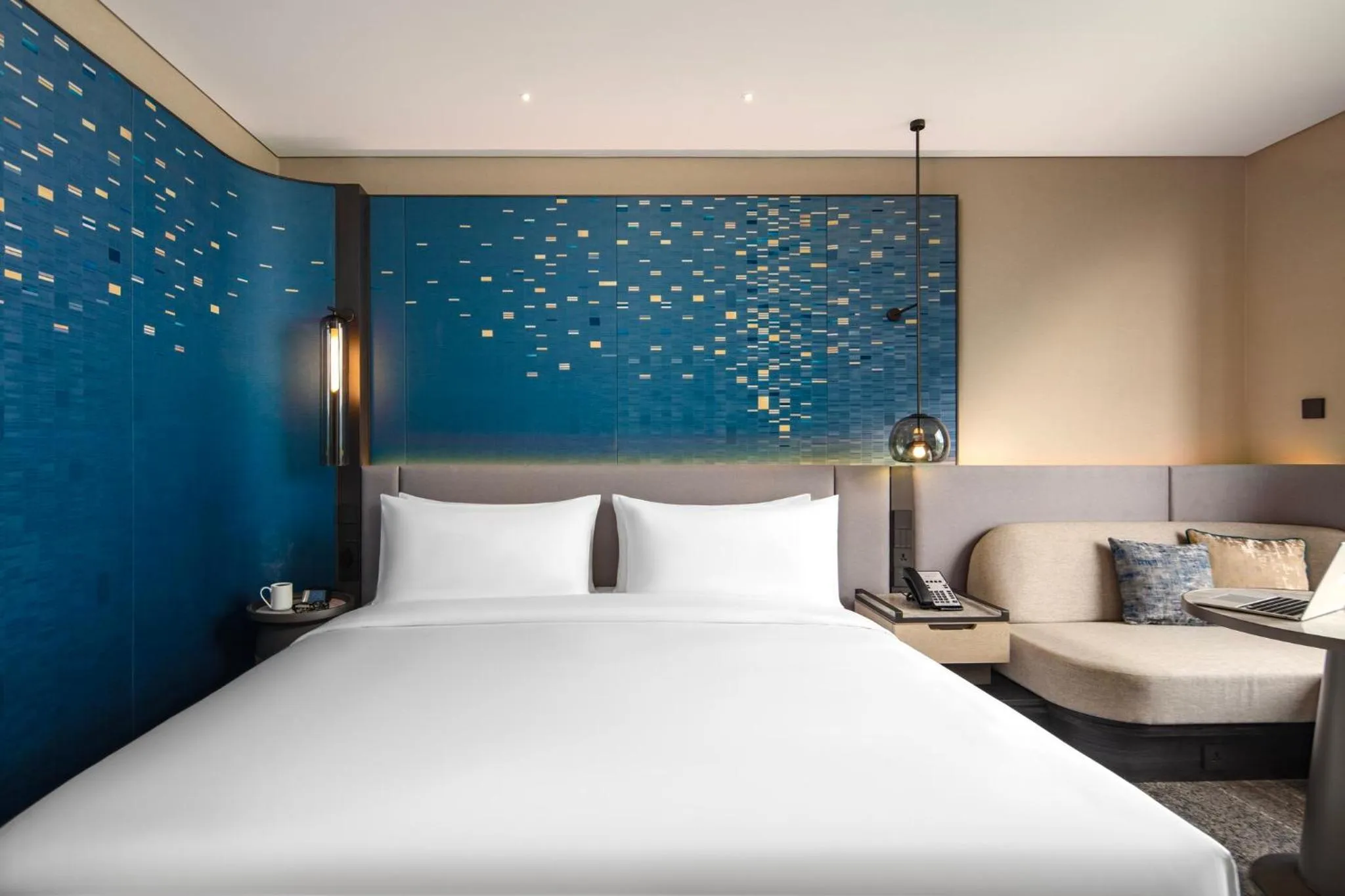 Photo of the whole room, Bed in Crowne Plaza Labuan Bajo by IHG