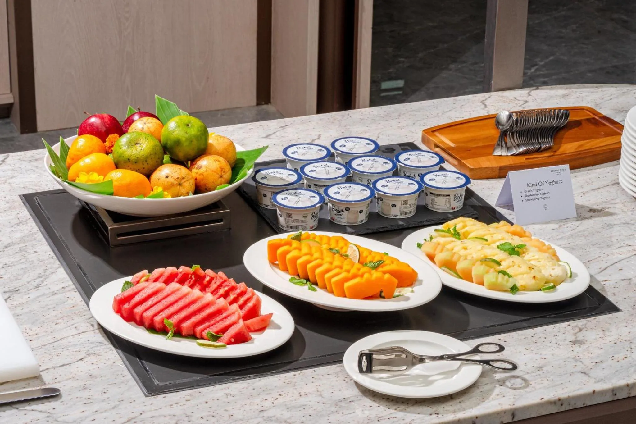 Restaurant/places to eat in Crowne Plaza Labuan Bajo by IHG