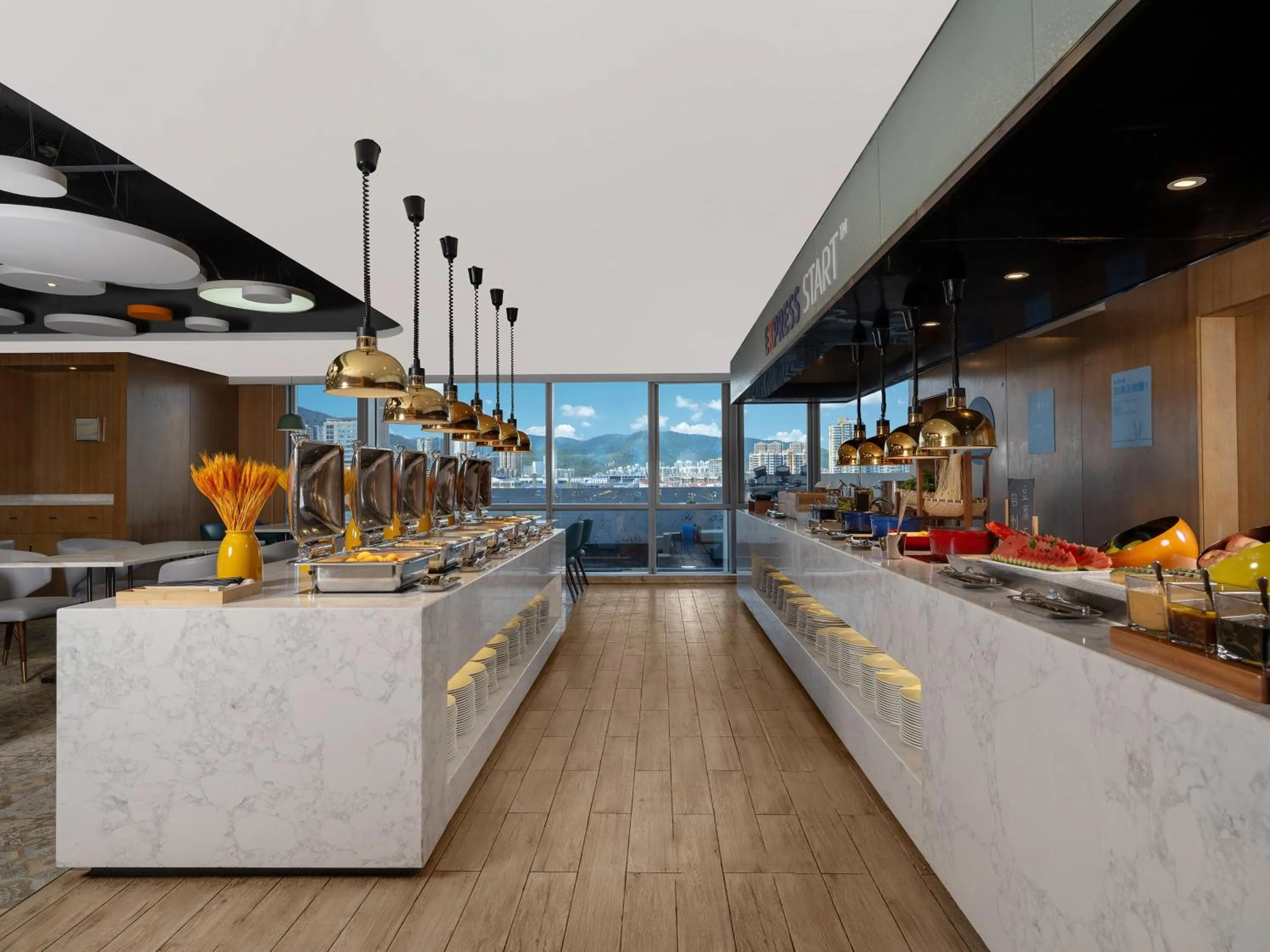 Restaurant/places to eat in Holiday Inn Express Wuxi Taihu by IHG