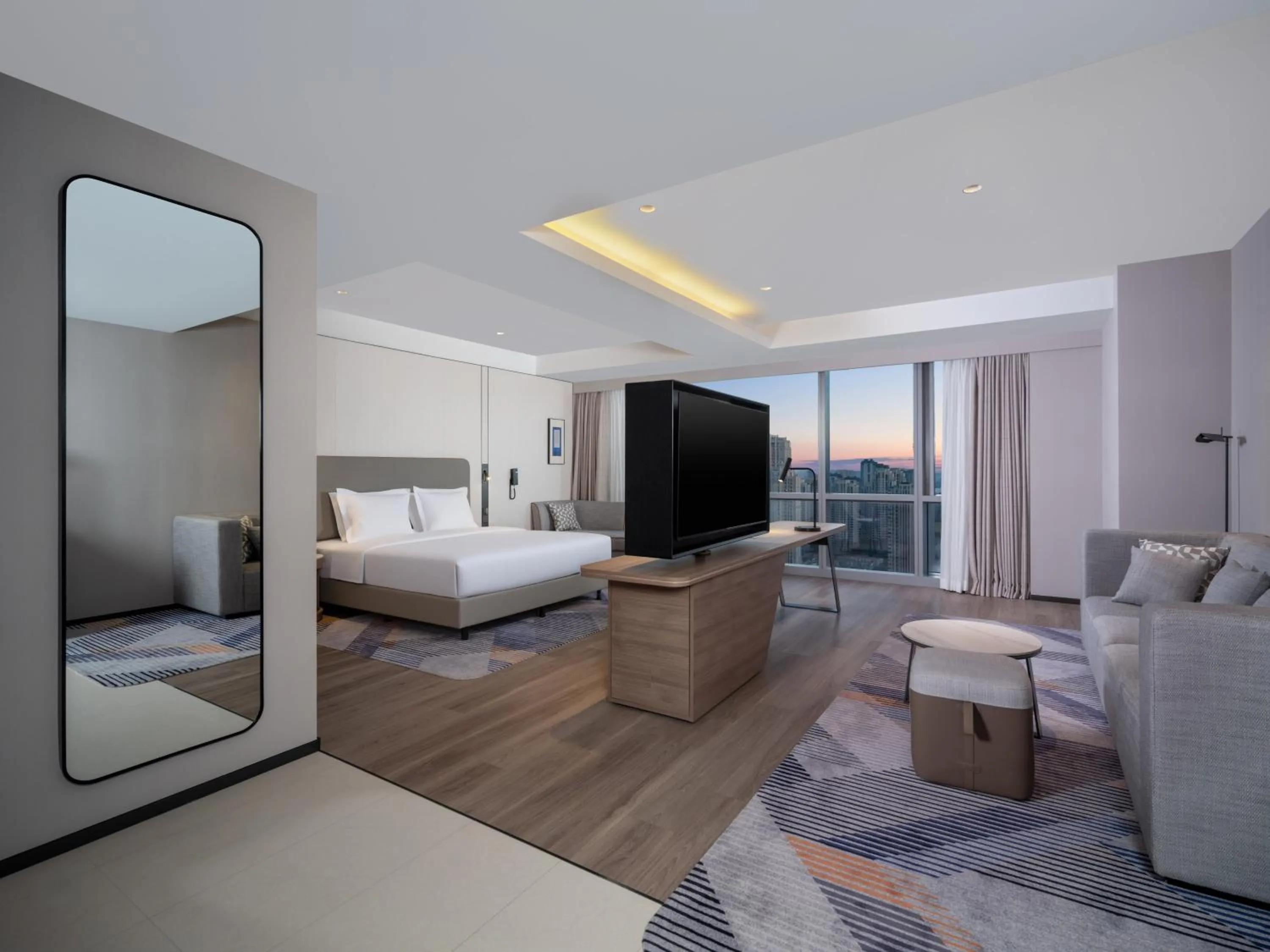 Photo of the whole room, Bed in Holiday Inn Express Wuxi Taihu by IHG