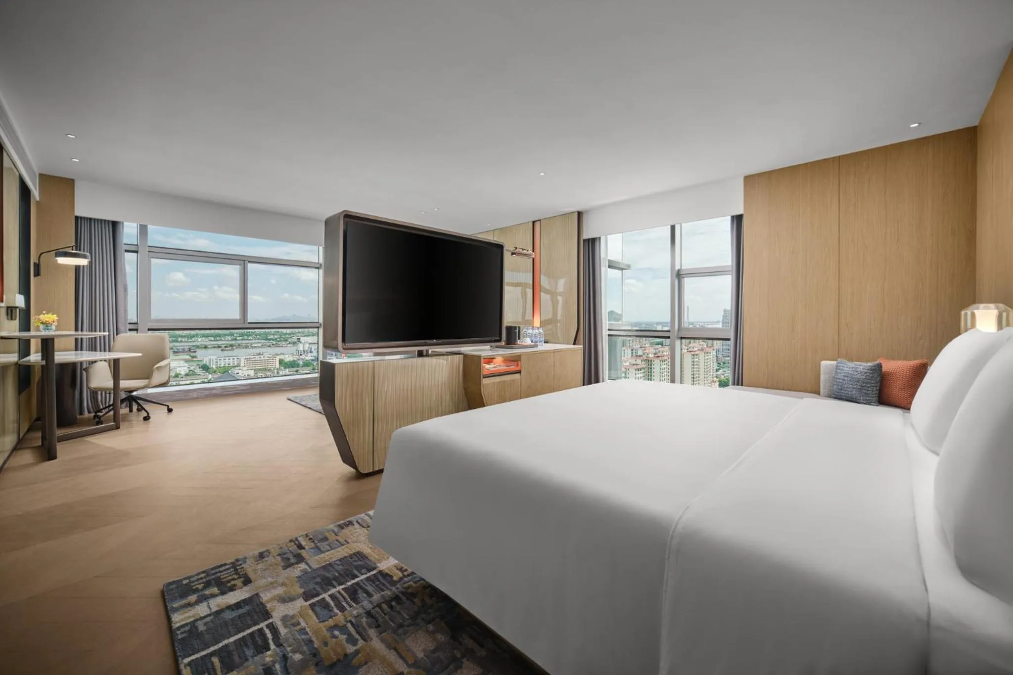 Photo of the whole room in Crowne Plaza Zhongshan Torch High-tech Zone by IHG