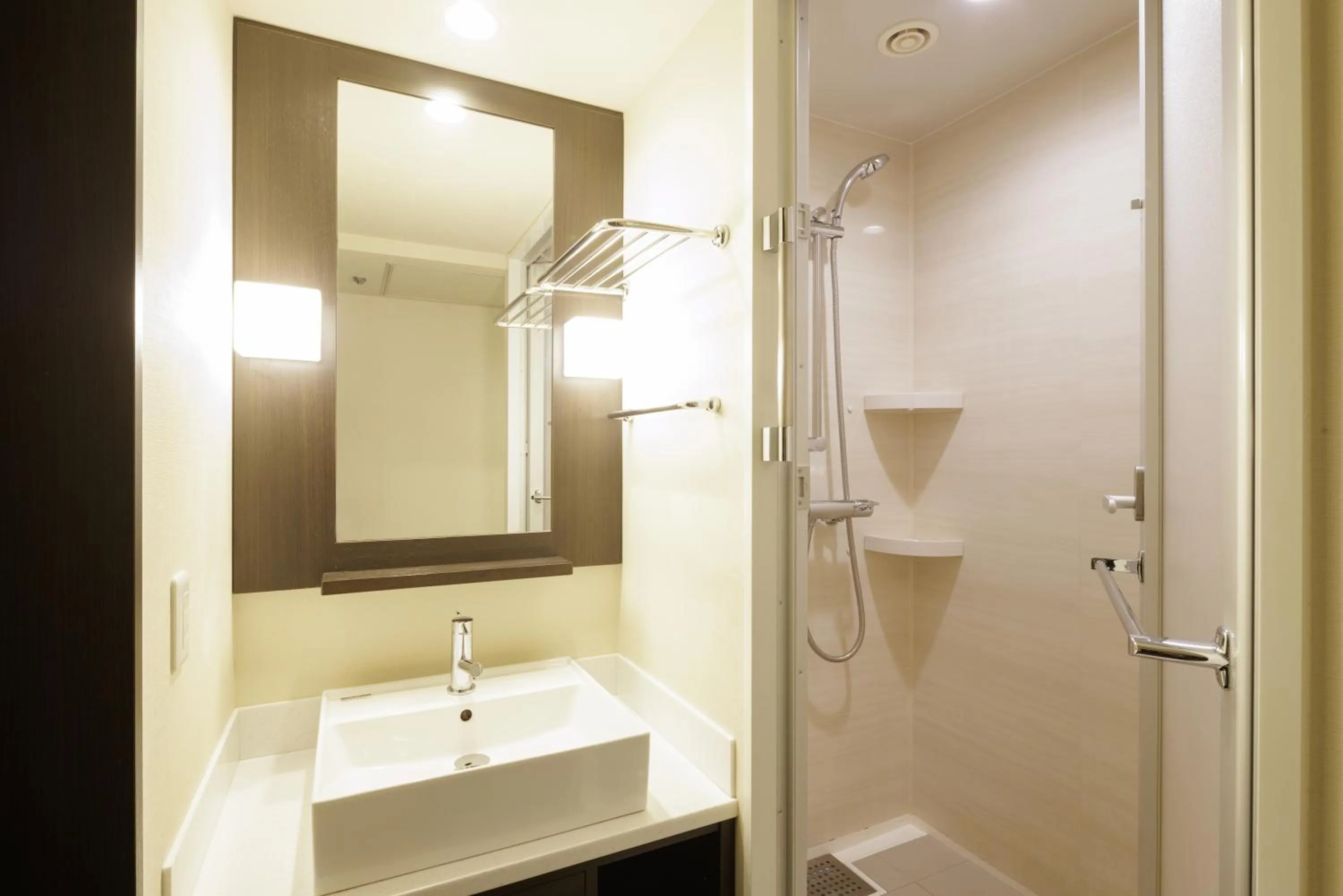 Shower in HOTEL AMANEK Osaka Namba