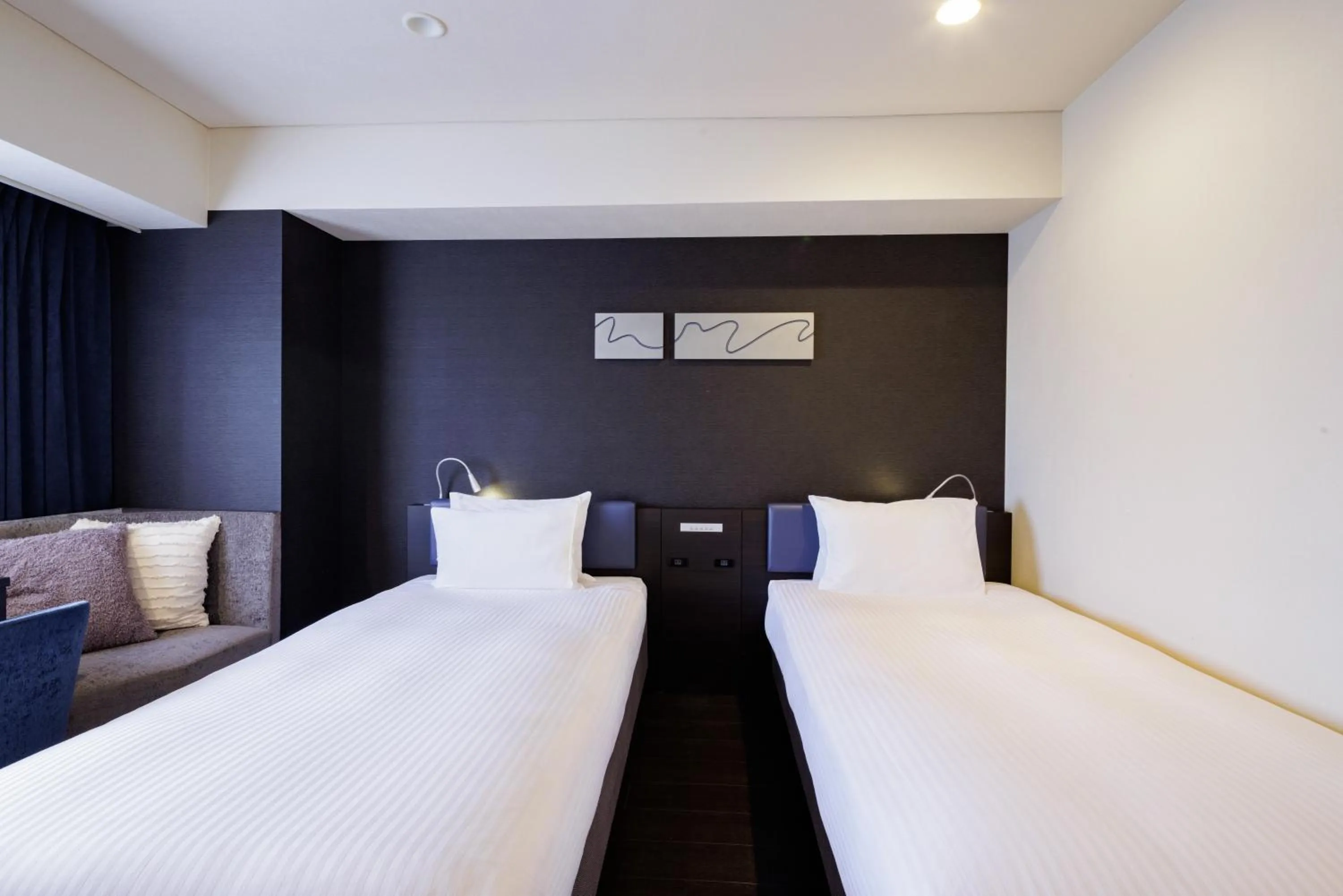 Photo of the whole room, Bed in HOTEL AMANEK Osaka Namba