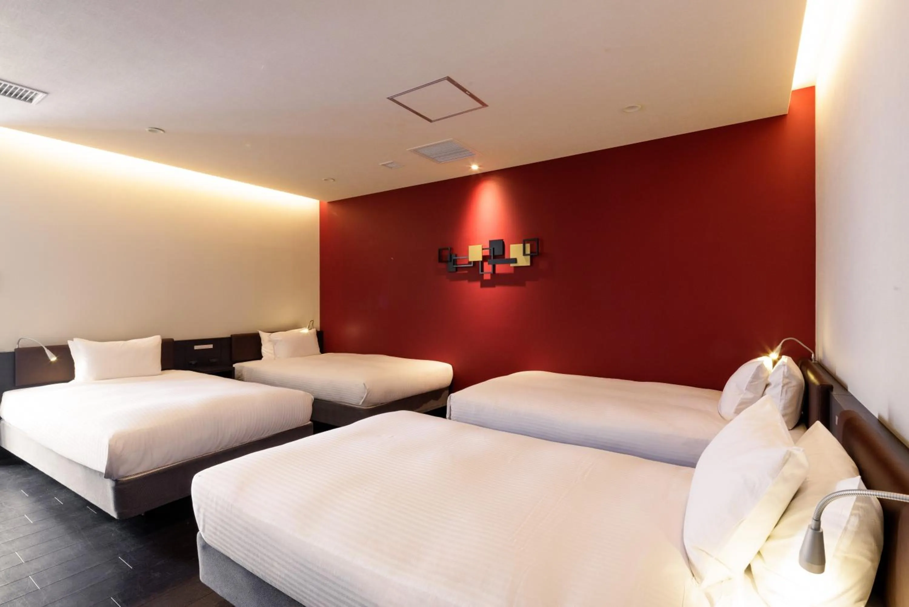 Photo of the whole room, Bed in HOTEL AMANEK Osaka Namba