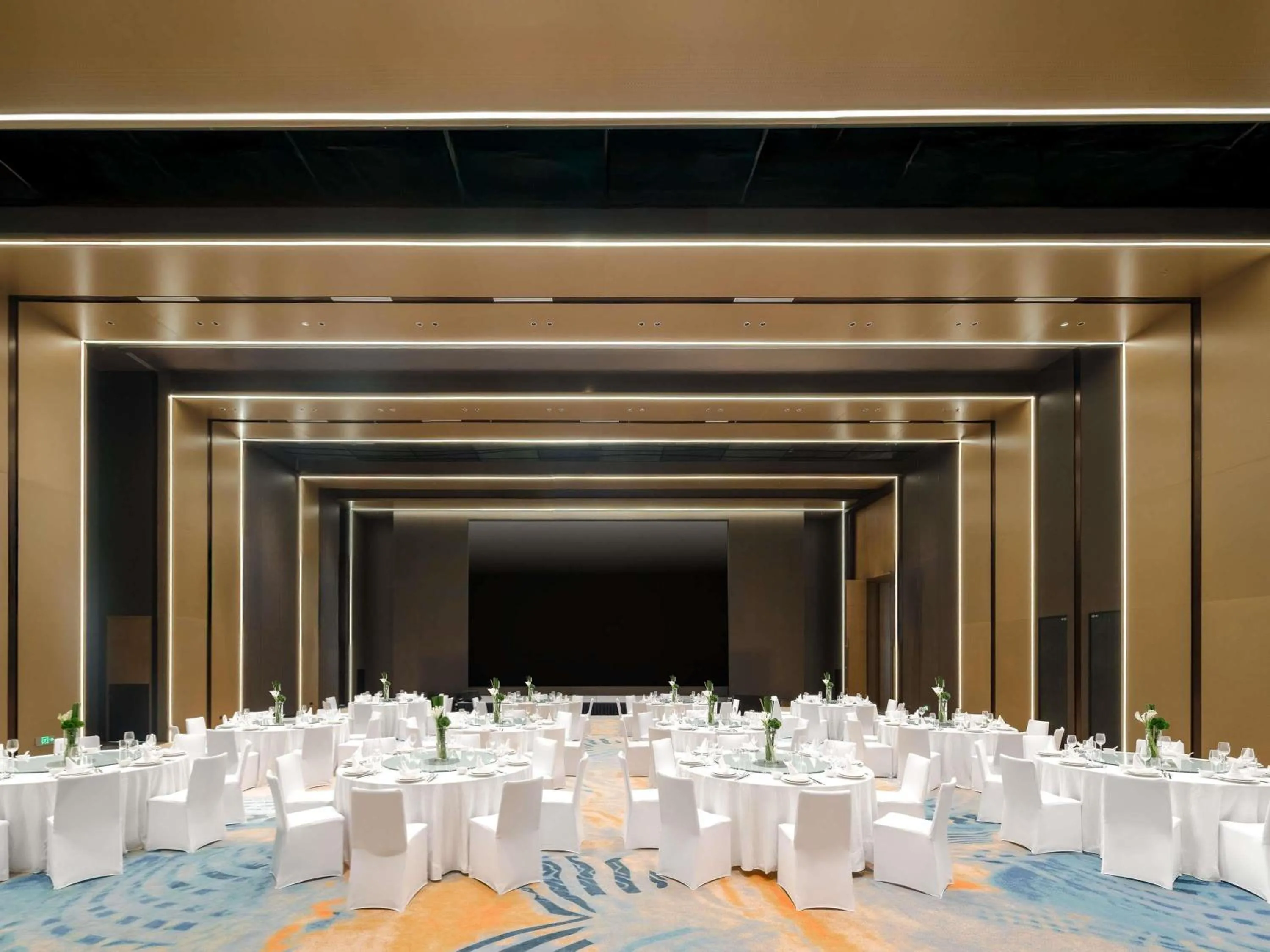 Meeting/conference room in Pullman Chongqing Xiyue