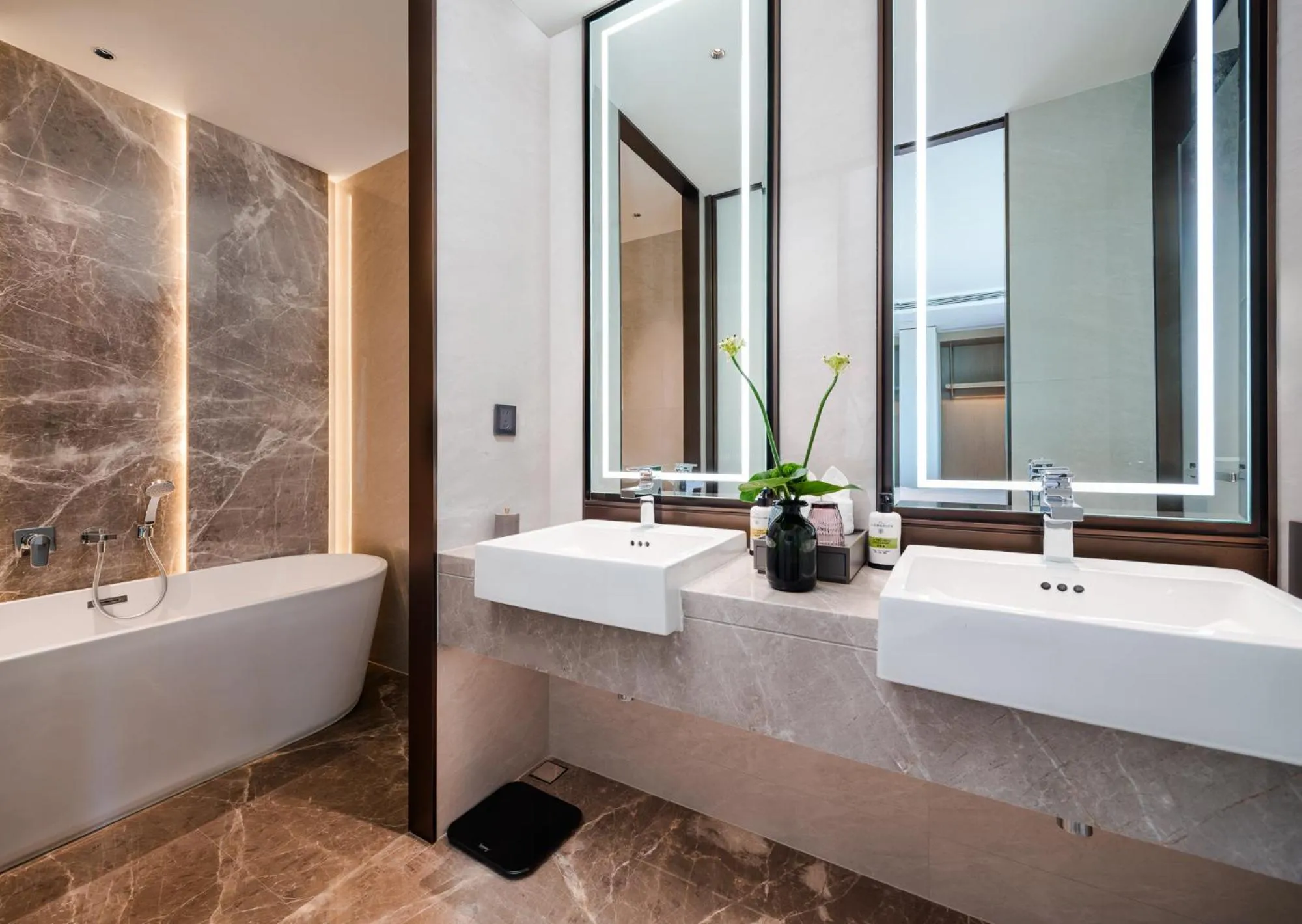 Shower in Pullman Chongqing Xiyue